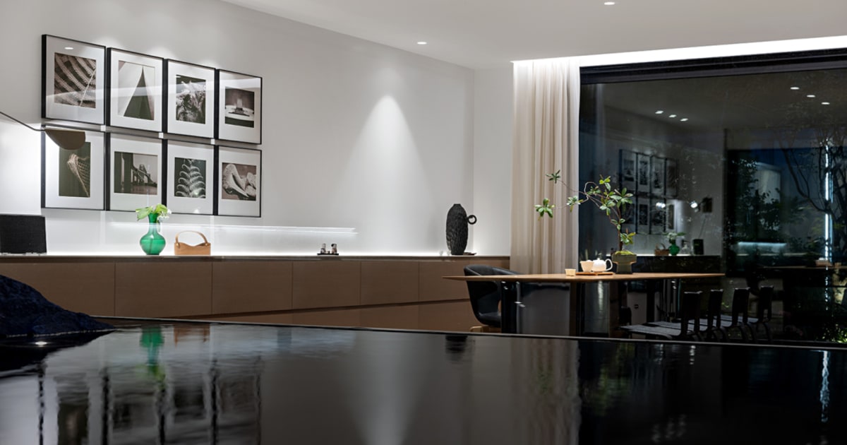 Modern Minimalist Kitchen and Dining Room | Feel Design