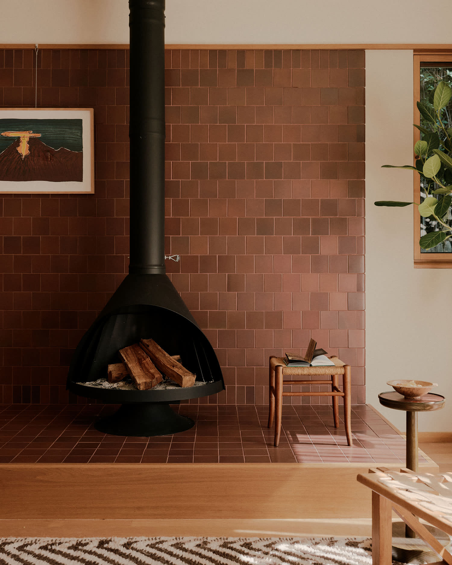 Warm living room with terracotta and ochre earth tones cozy atmosphere