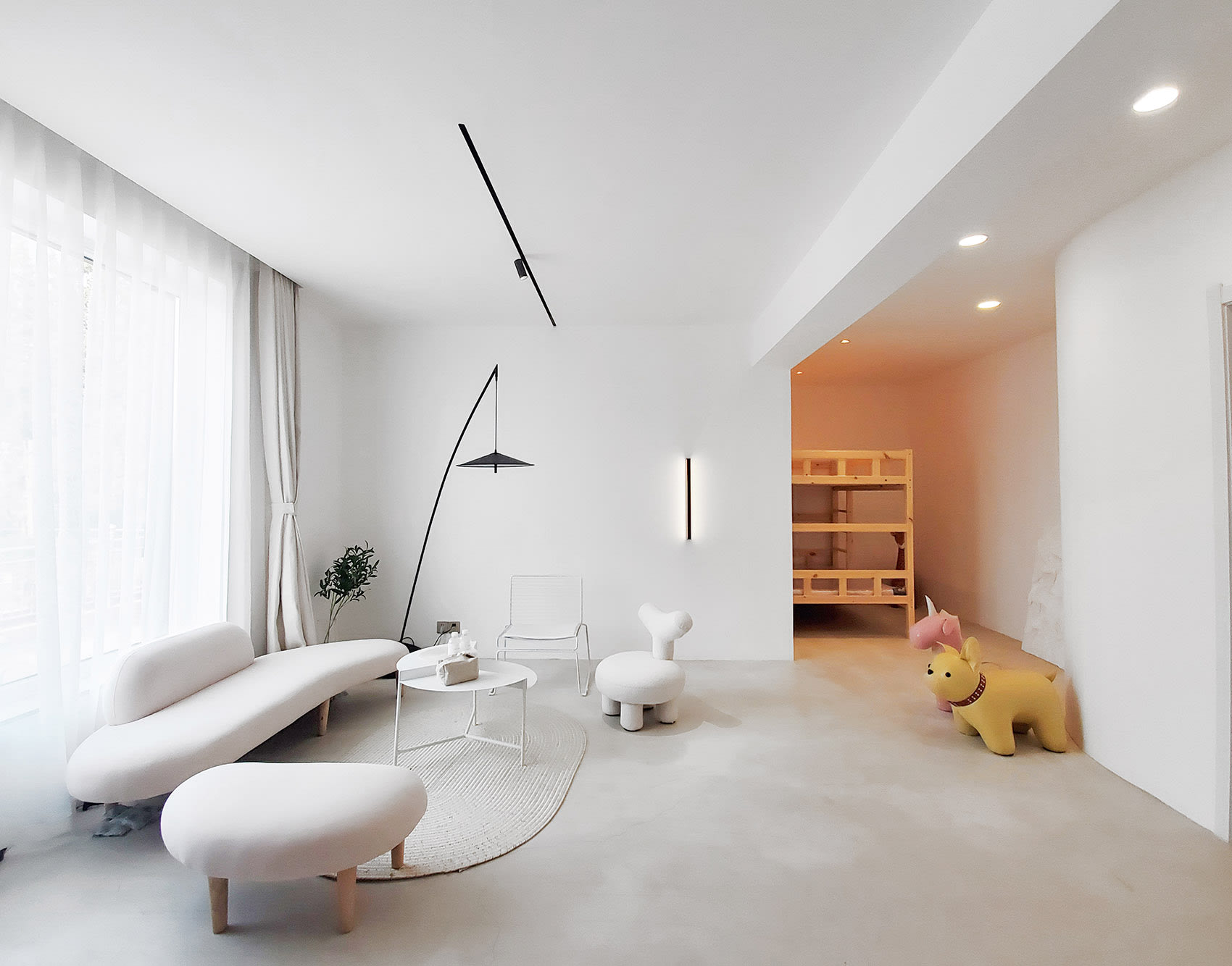 明亮簡約公寓室內設計