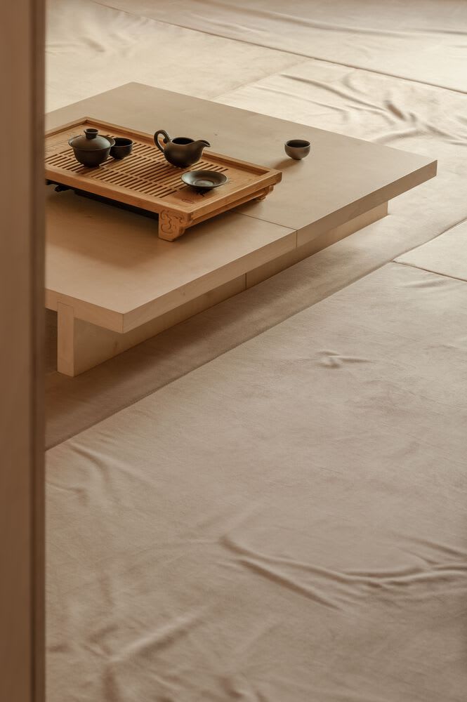 Japandiスタイルの落ち着いた寝室