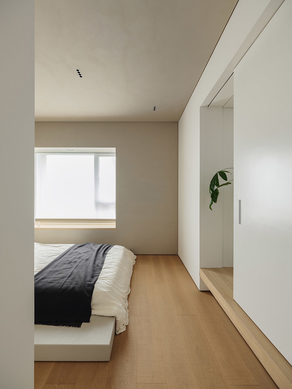 シンプルで明るいミニマリストなインテリア