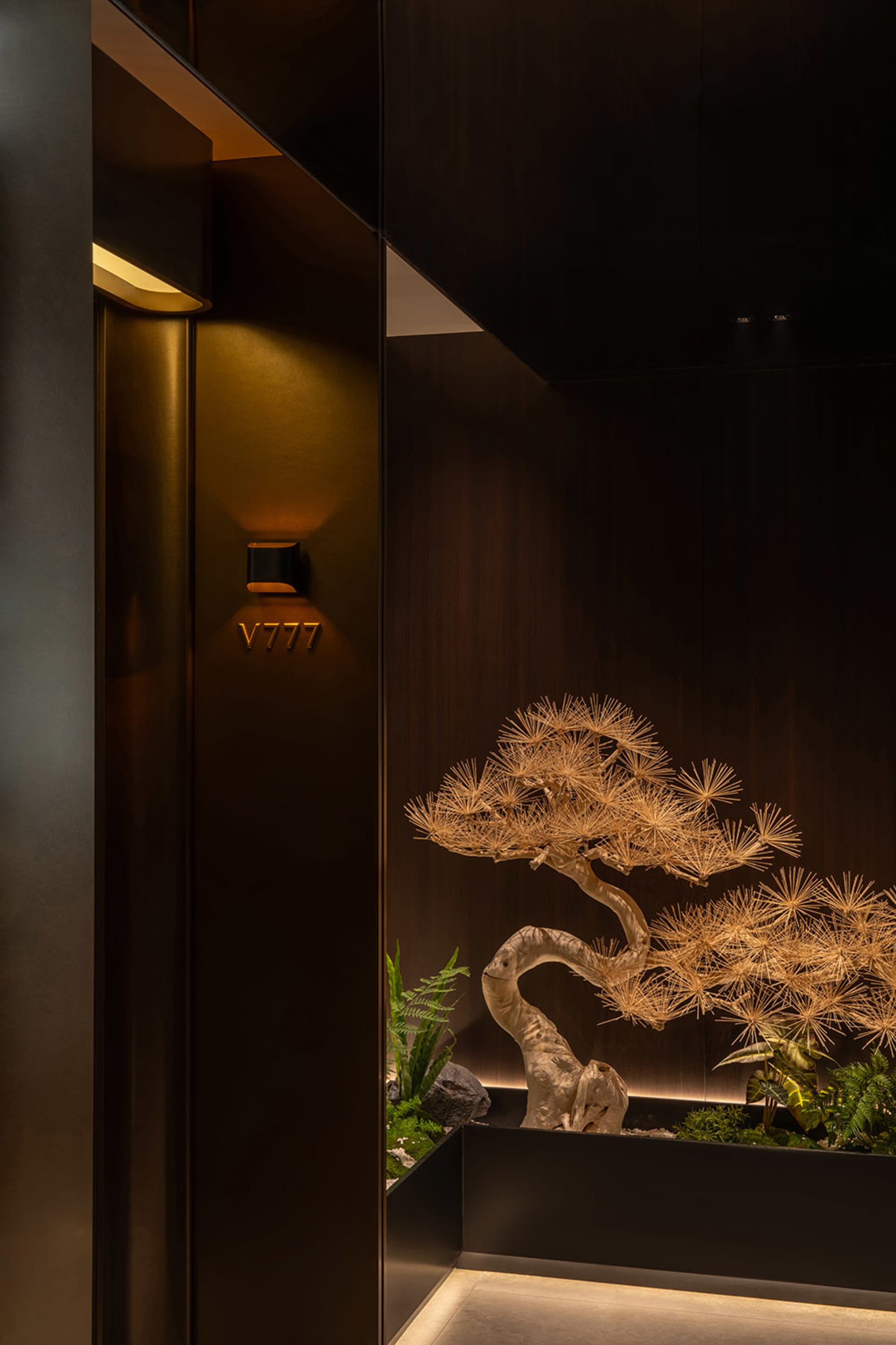 Stunning Dining Interior 1