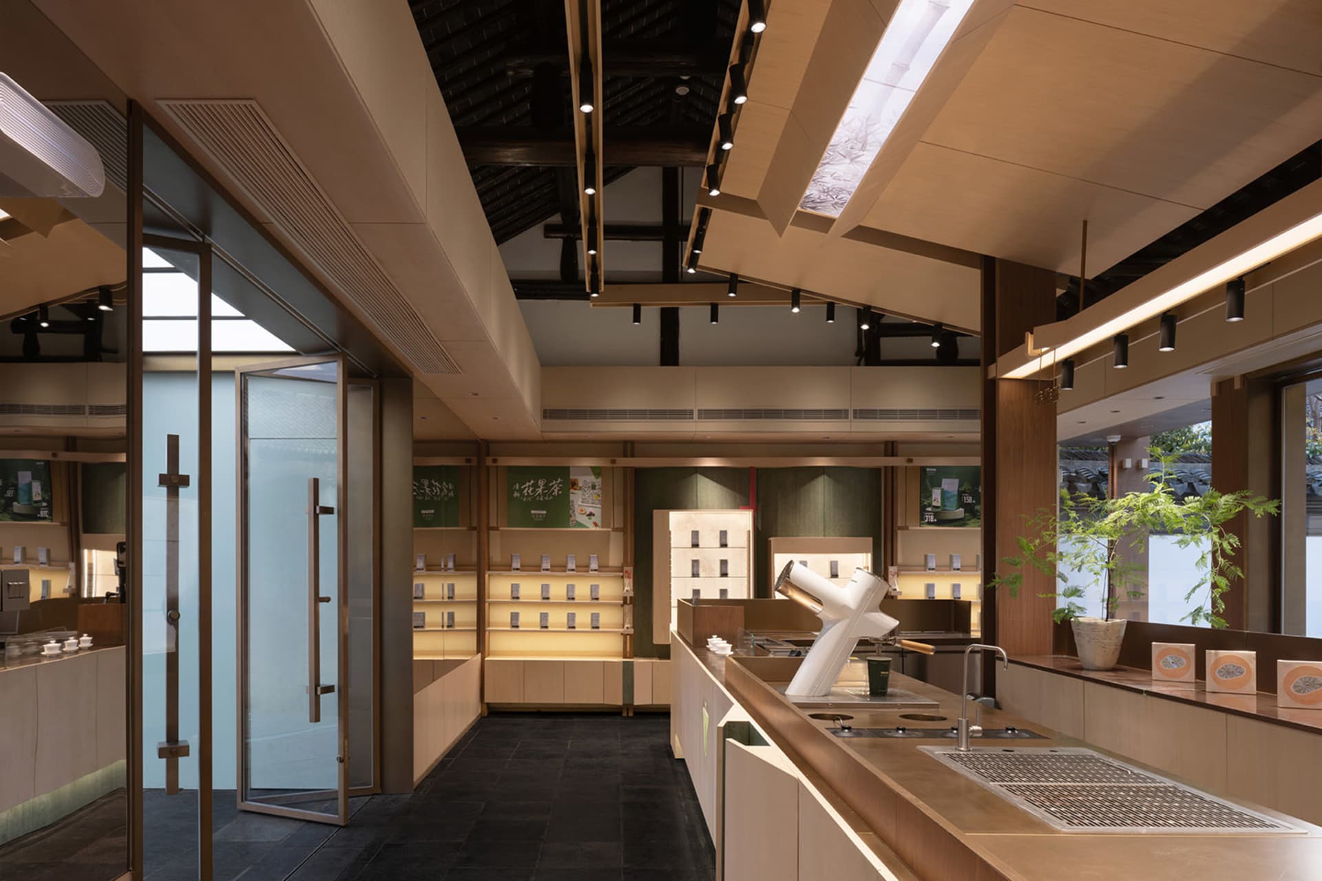 Stunning Retail Interior 3