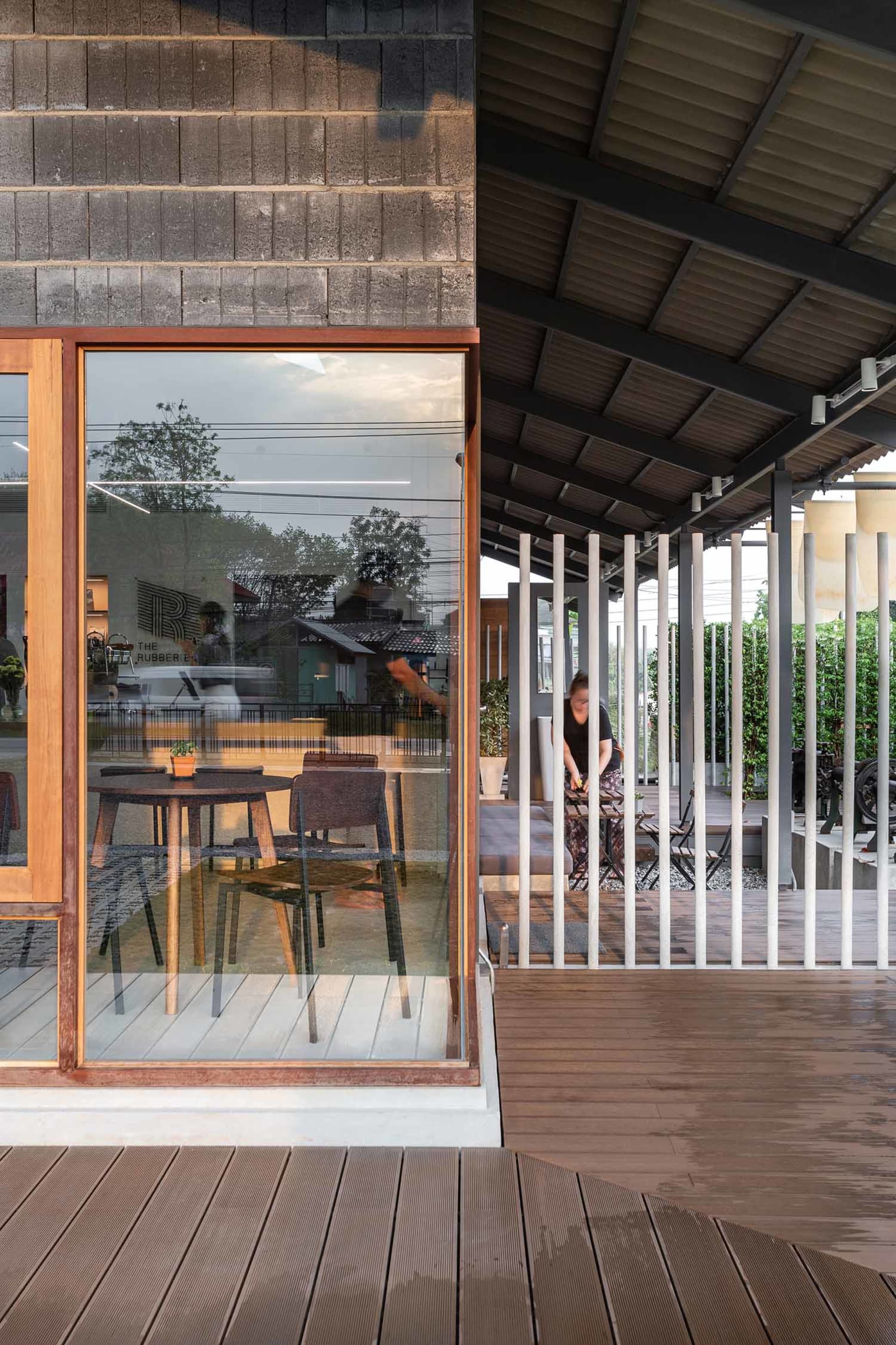 Contemporary Retail Interior 1