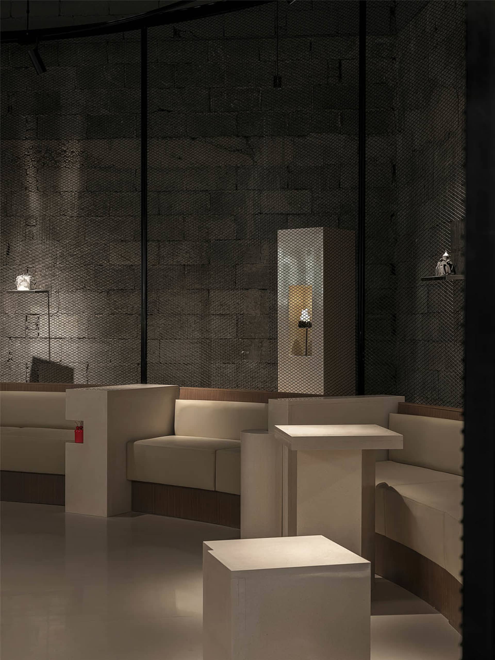 Elegant Retail Concept 1