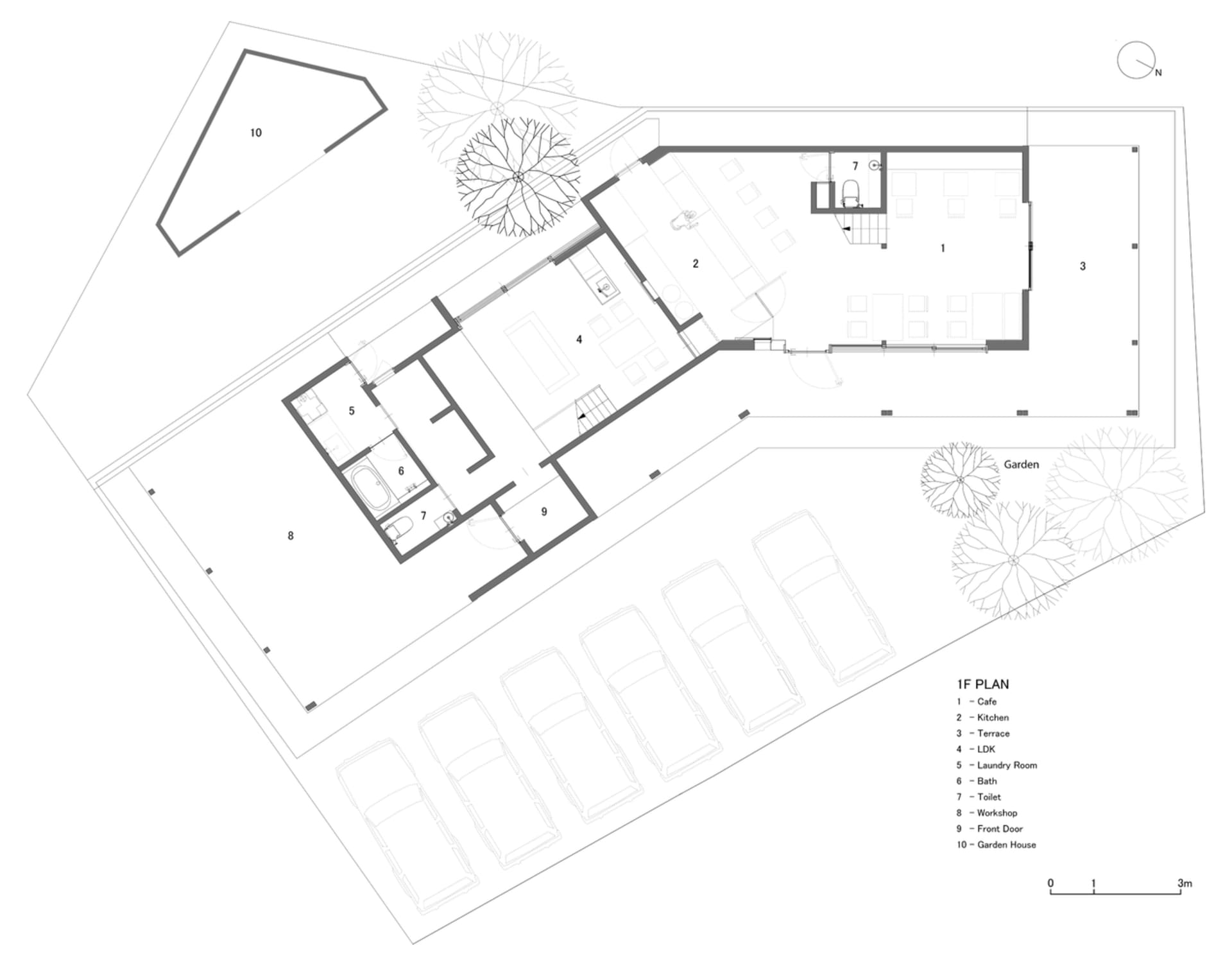 住宅建築的平面圖，展示房間與空間的配置。