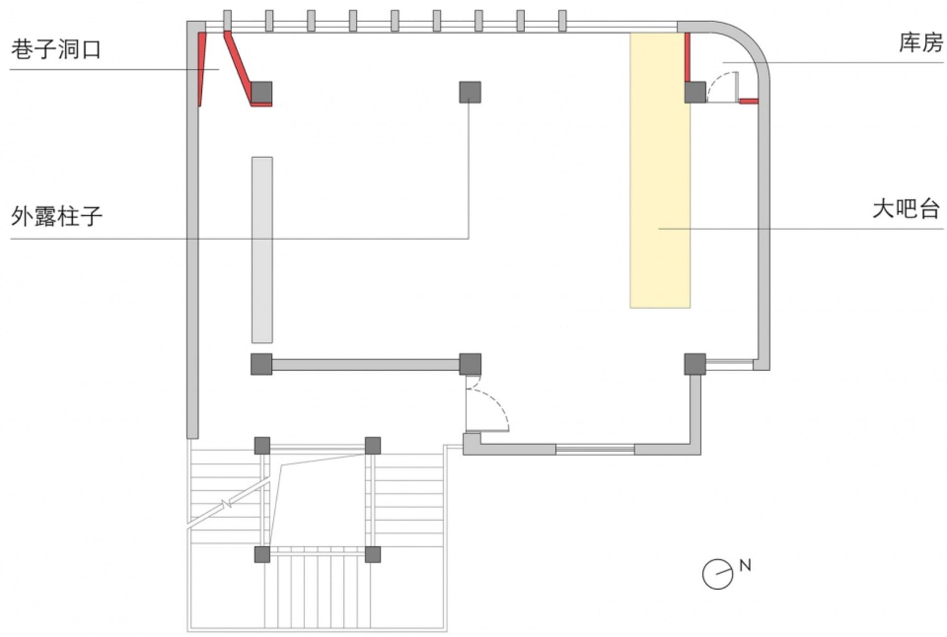 都市建築設計的平面圖,展示酒吧、儲藏室以及外部柱子等各功能區域。