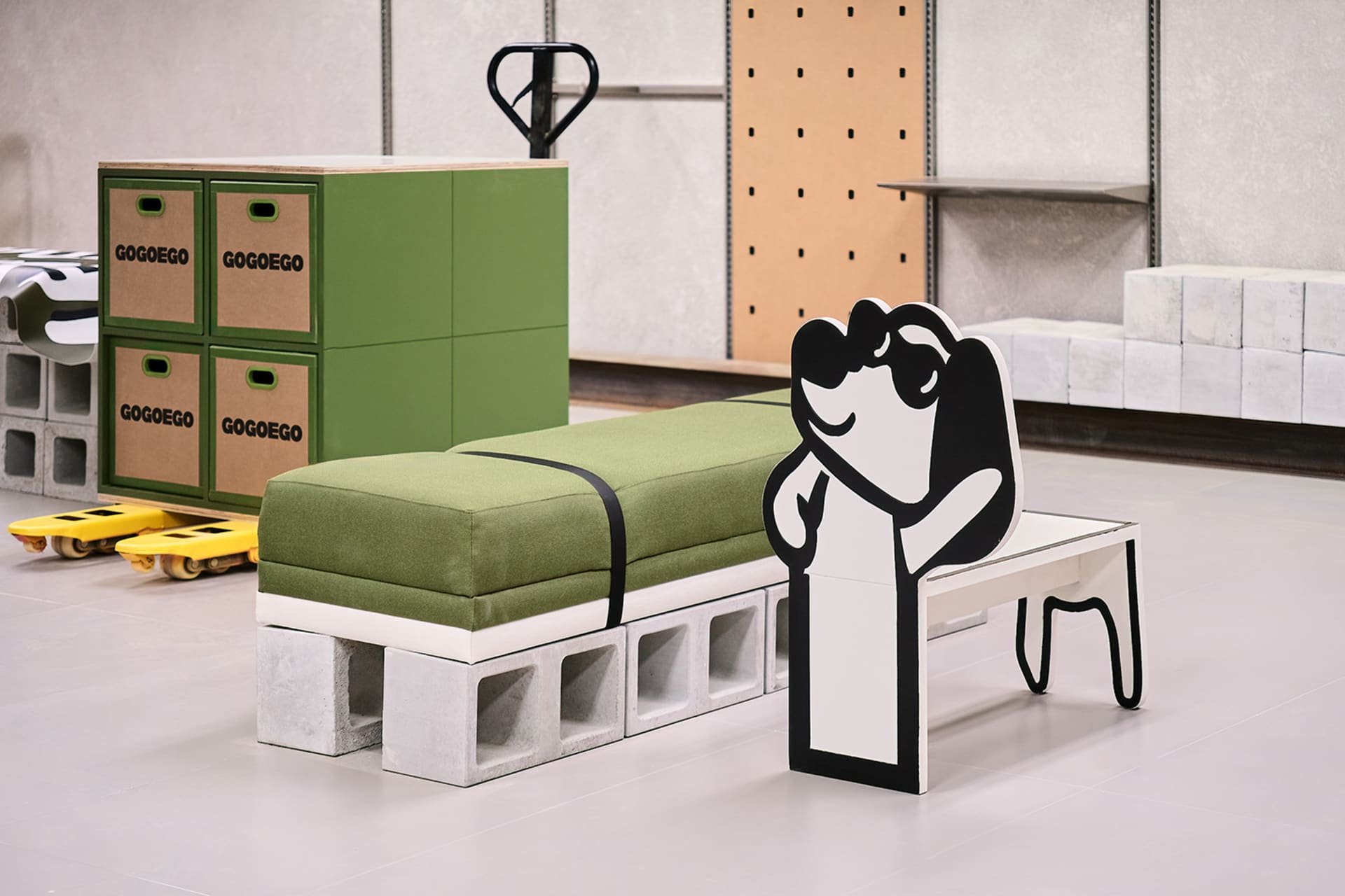 Industrial-style furniture made of concrete materials with a minimalist aesthetic.