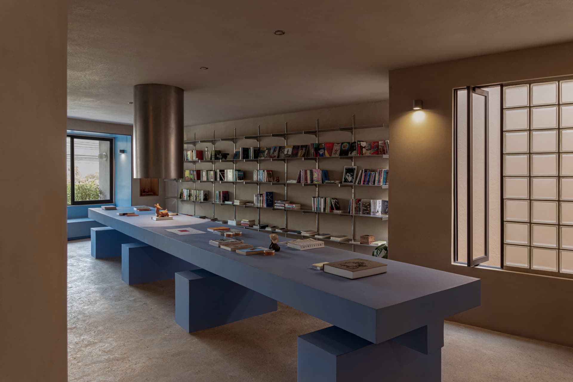 Luxurious Retail Interior 1