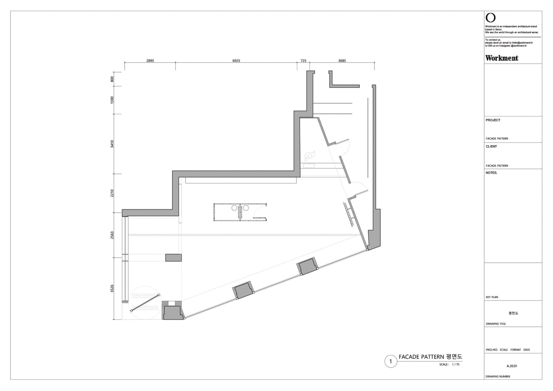 現代商店室內的精確建築圖面,呈現尺寸與空間配置。