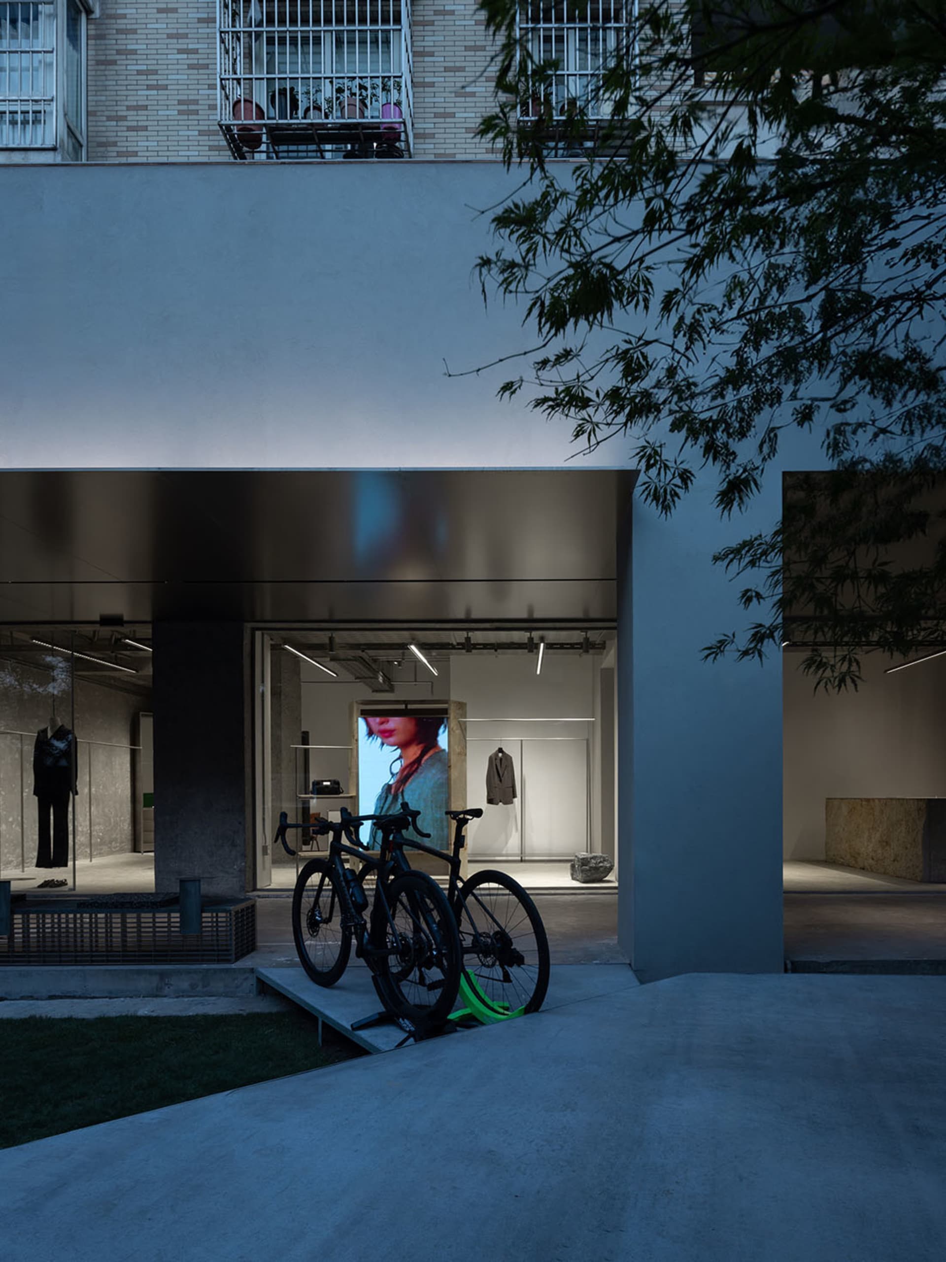 Luxurious Retail Collection 1