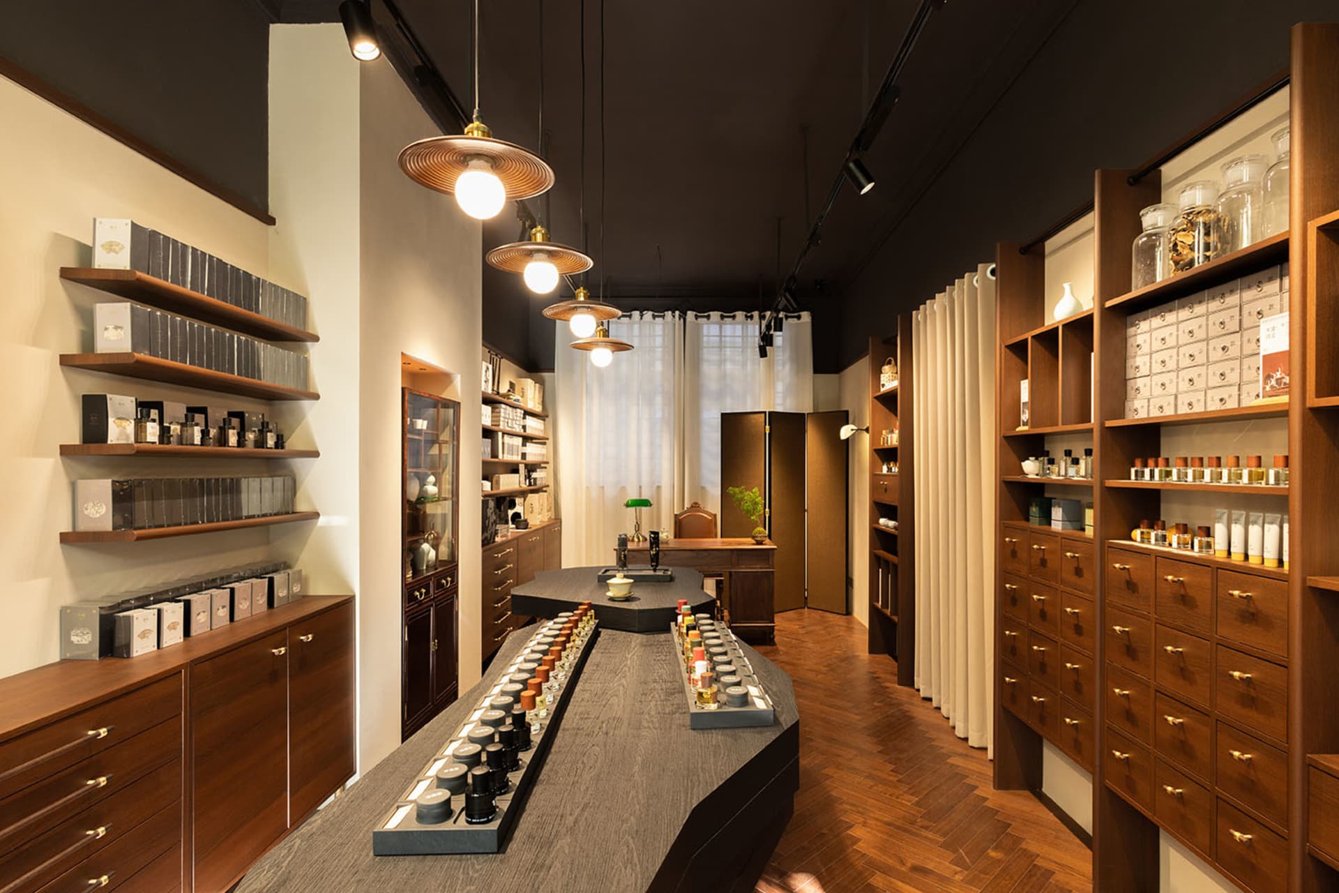 Contemporary Retail Concept 3