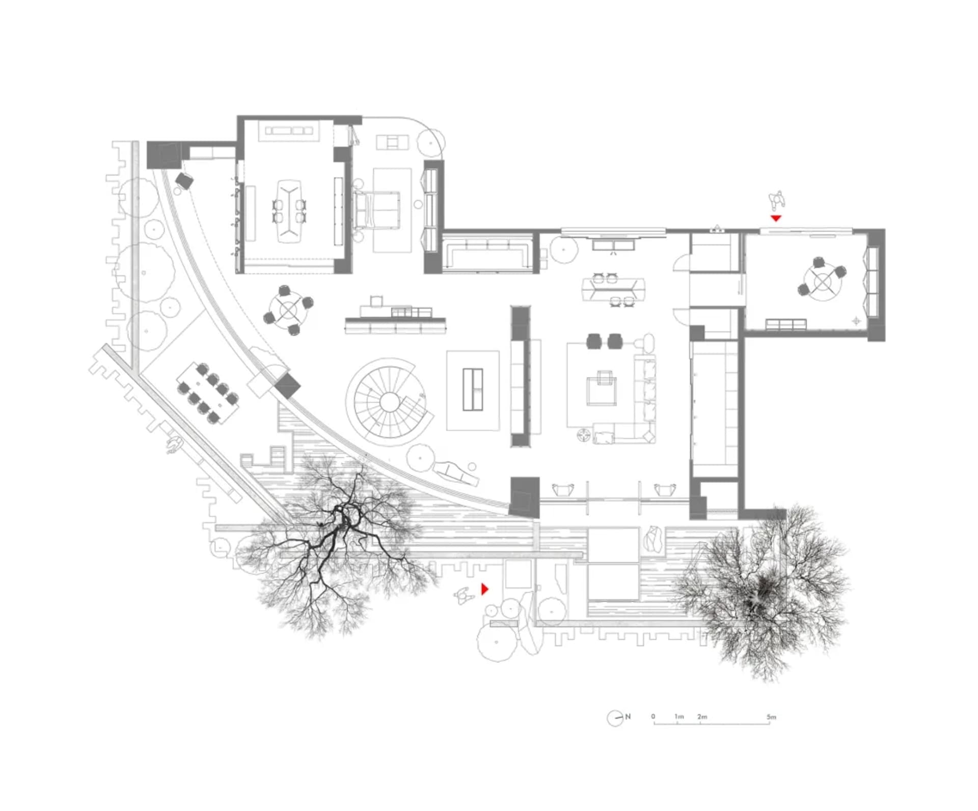 現代住宅平面圖，展現木質地板與家具。