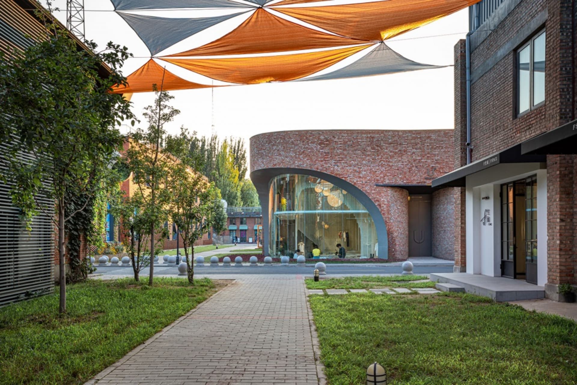 Elegant Retail Space 2