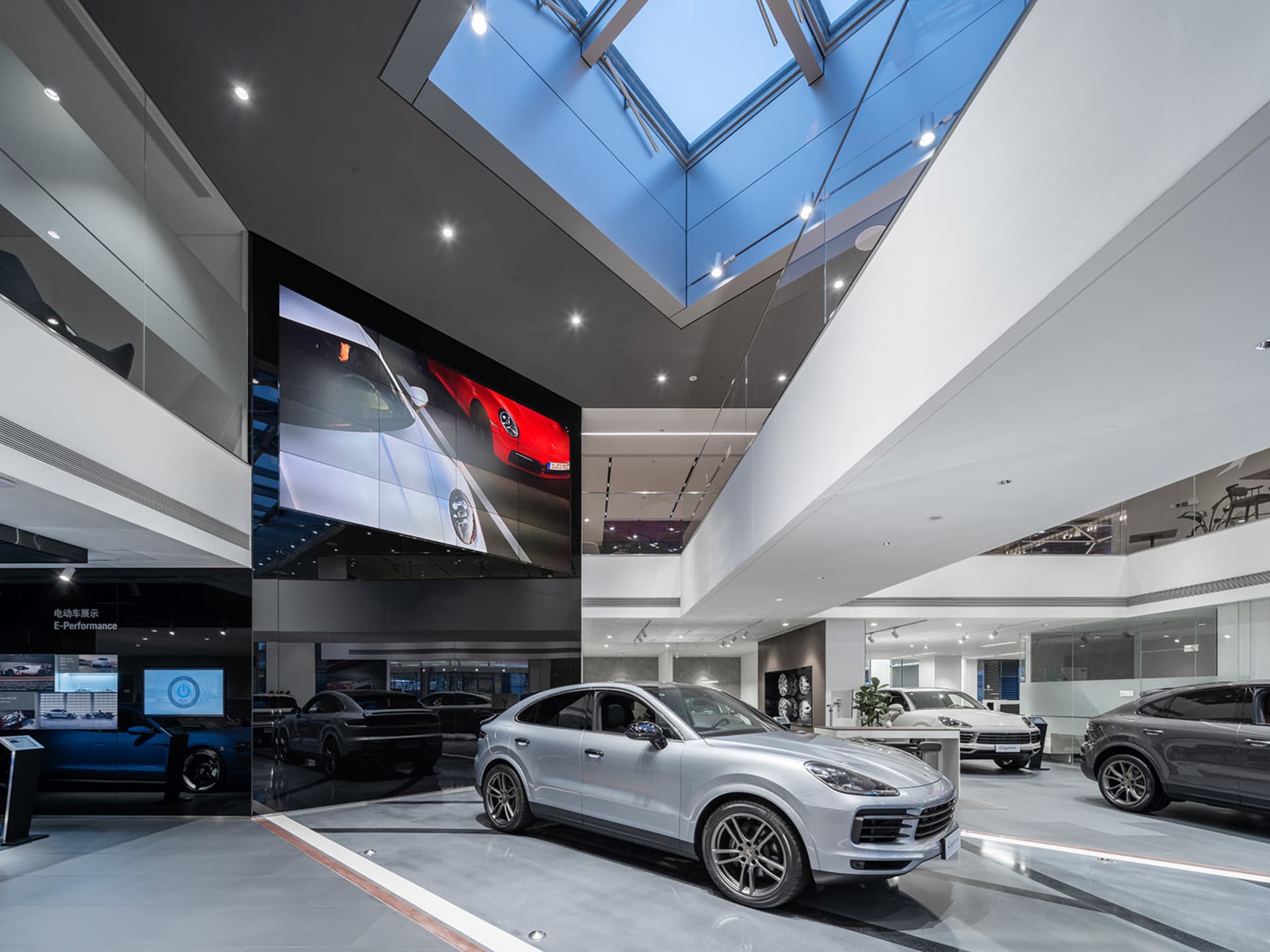 Sophisticated Retail Interior 4