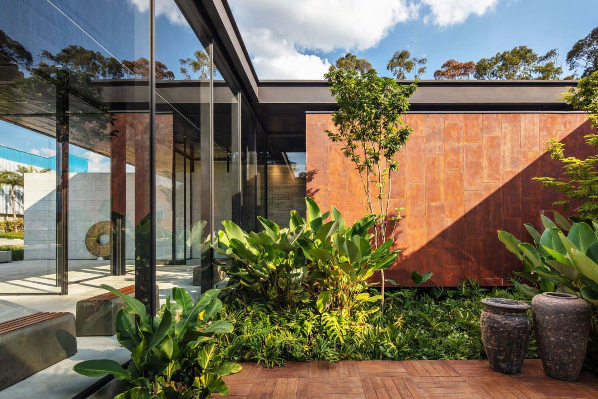 Chic Exterior Design 3