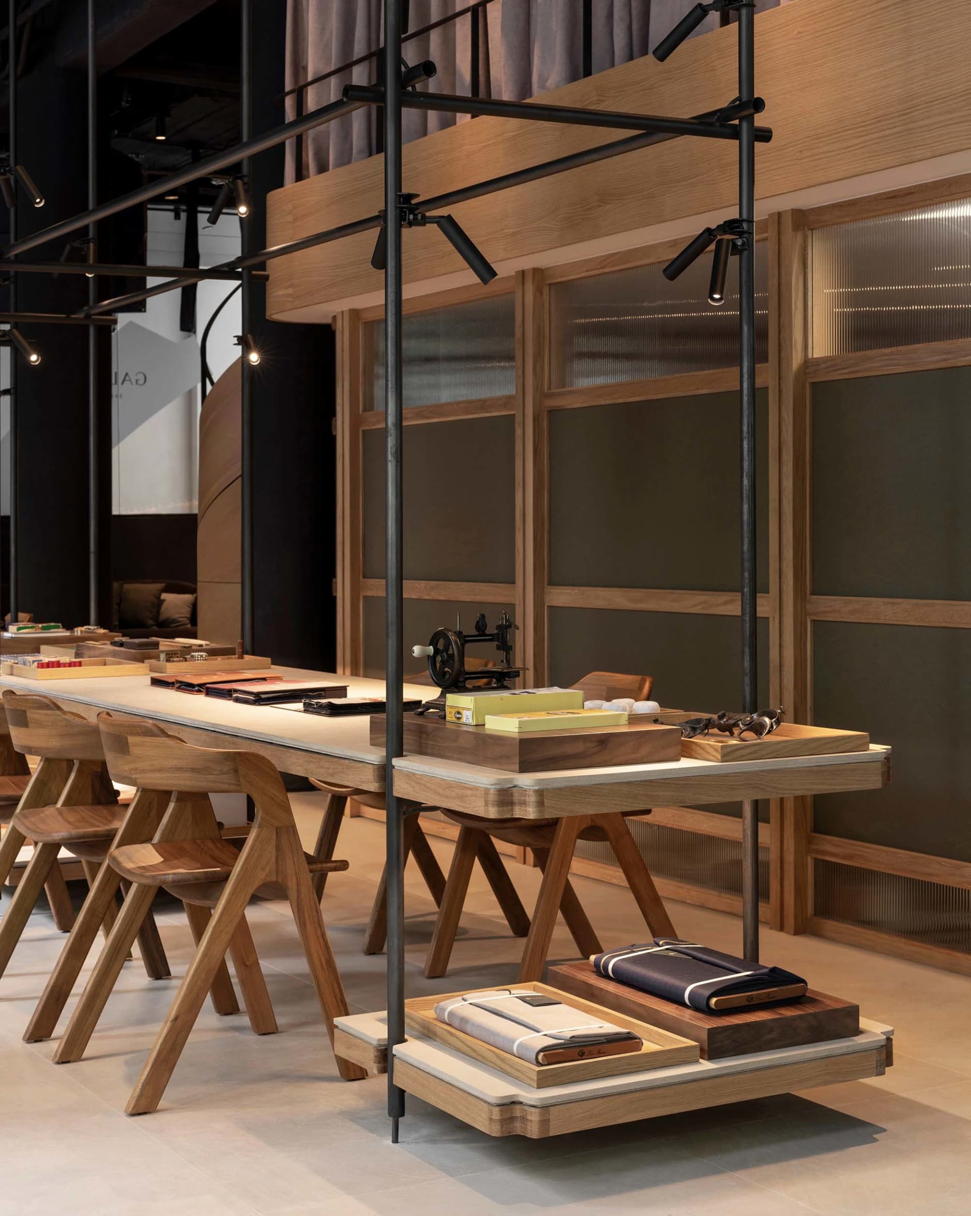 Minimalist Retail Concept 3