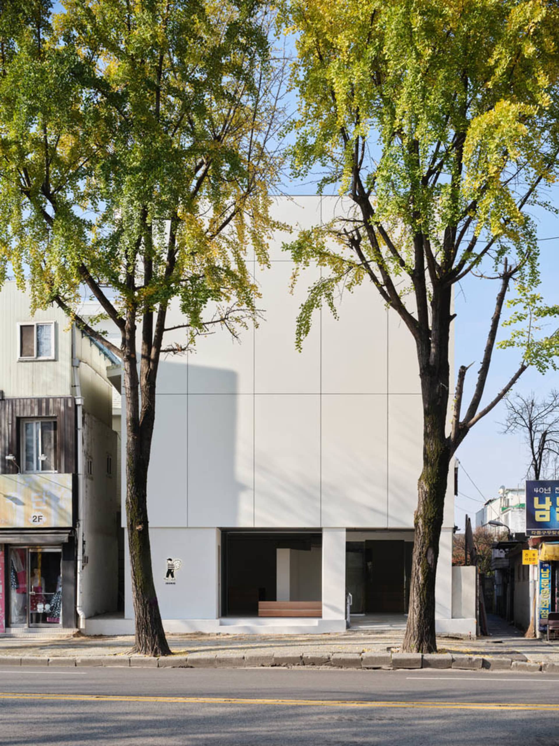 Contemporary Retail Interior 1