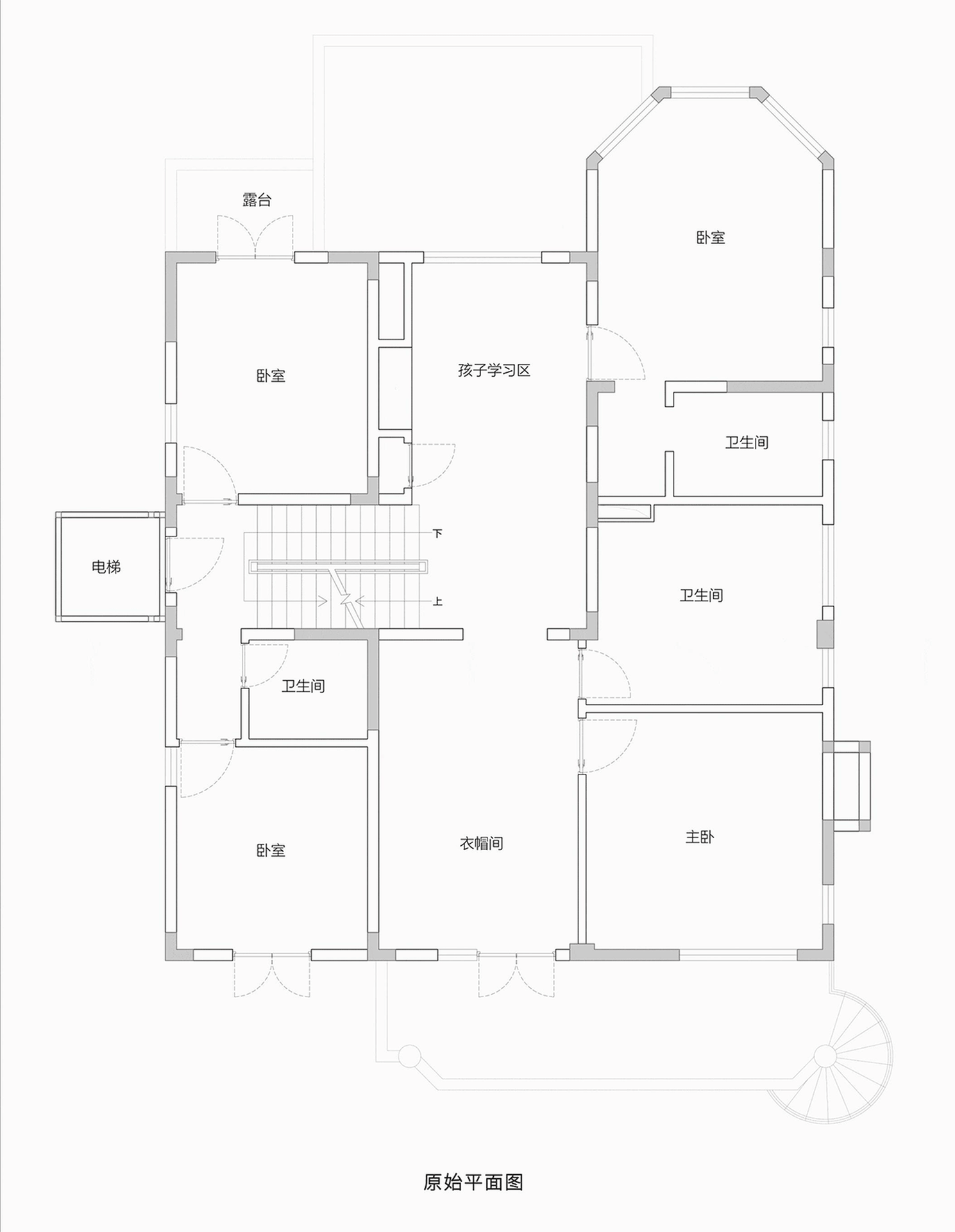 現代住宅空間的平面圖,包含多間臥室、衛浴以及兒童學習區。