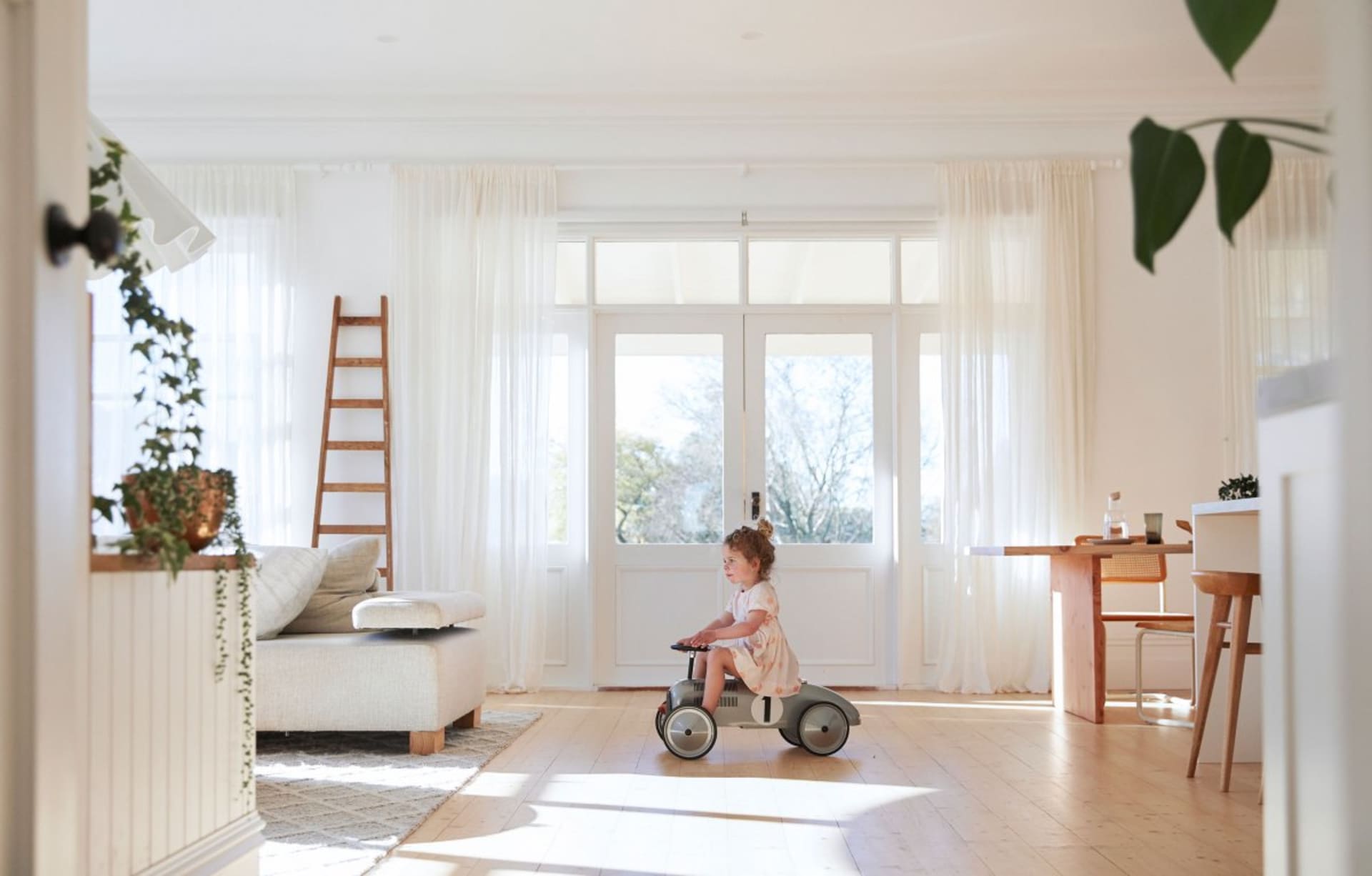 Sophisticated Living Room Design 3