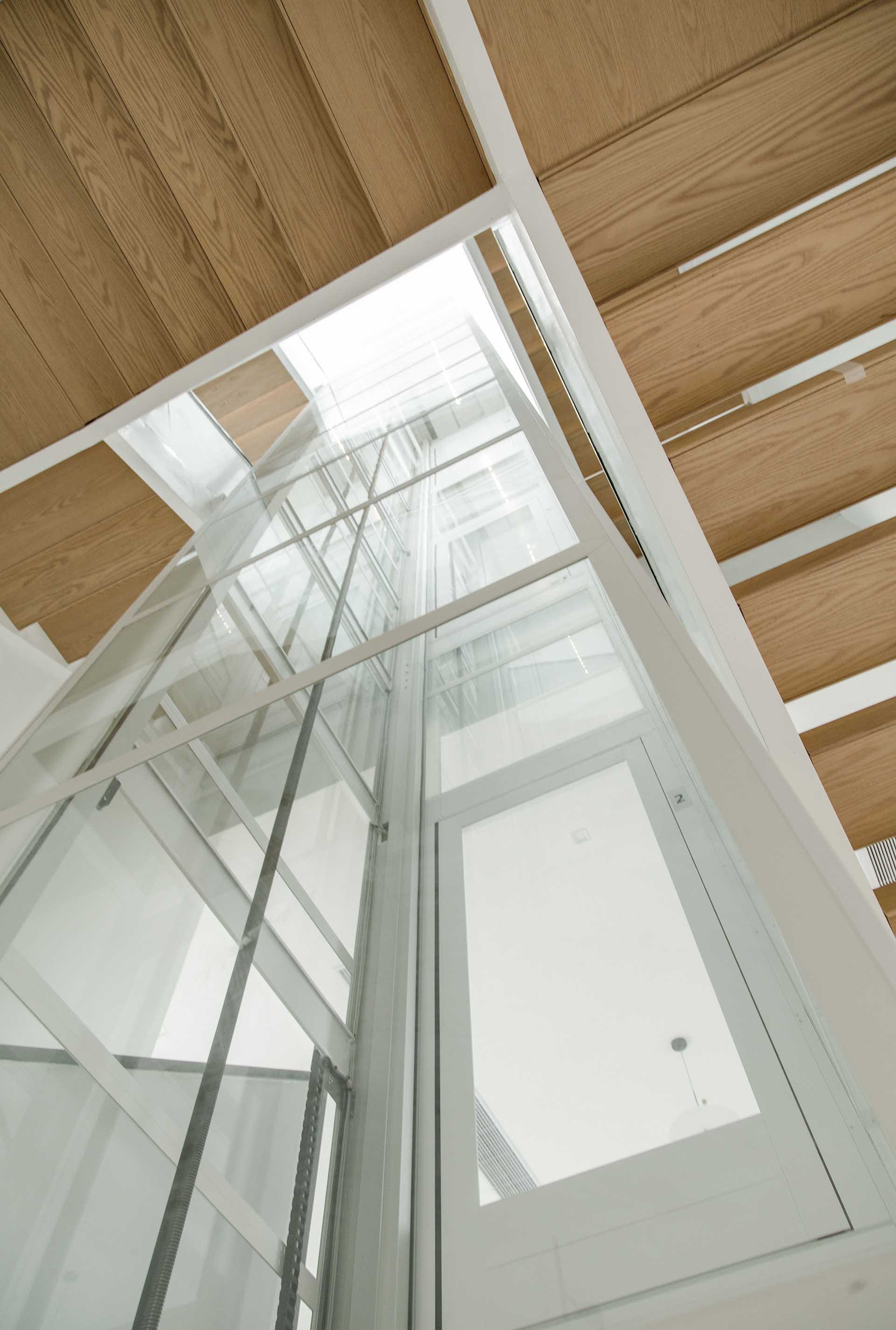 Modern steel frame ceiling design