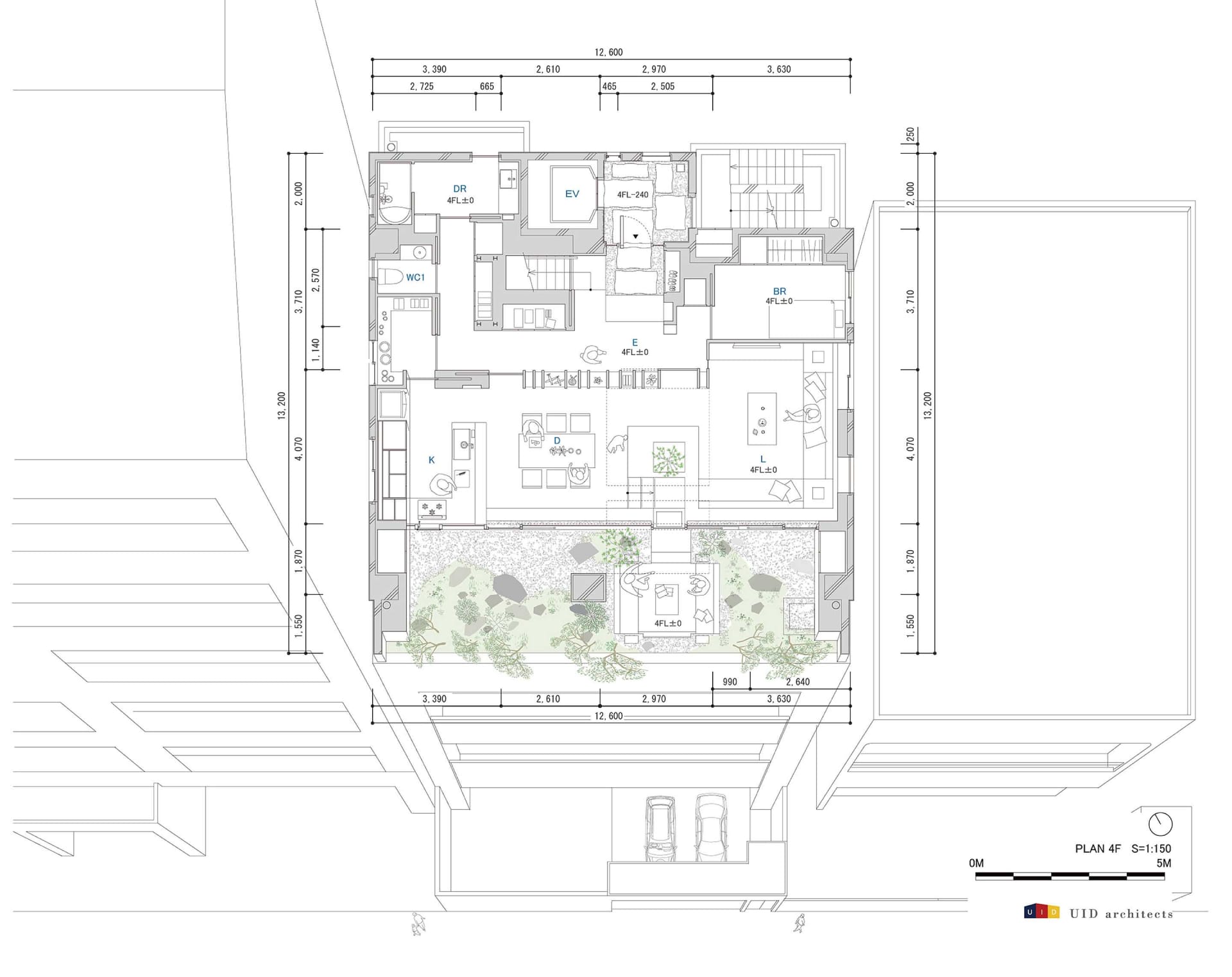 Floor plan of a modern house showing rooms and dimensions.