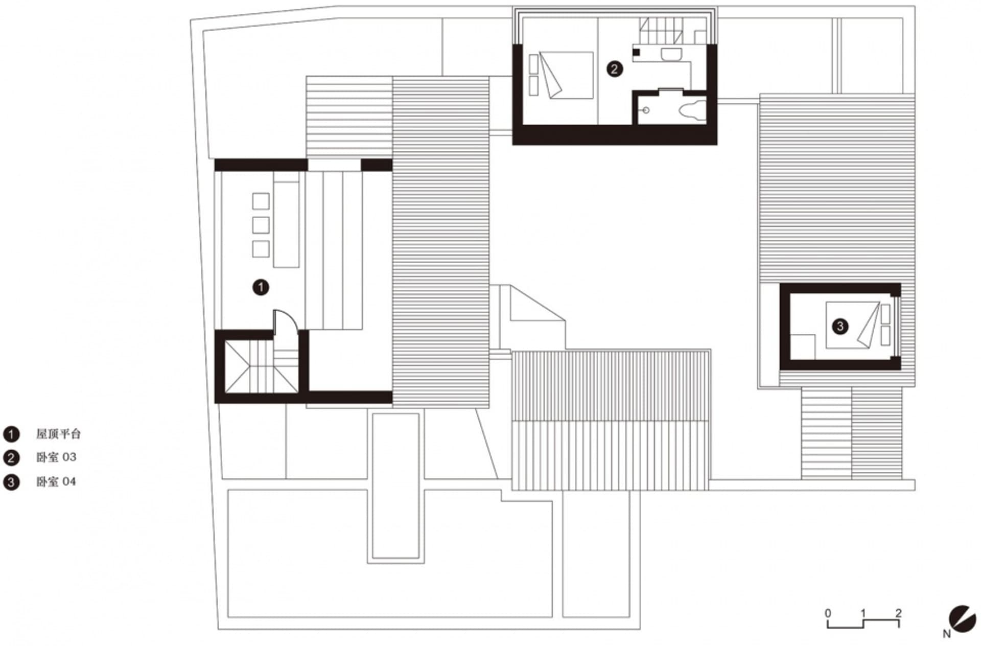 Floor plan of a modern house with multiple rooms, including bedrooms and an outdoor rooftop platform.