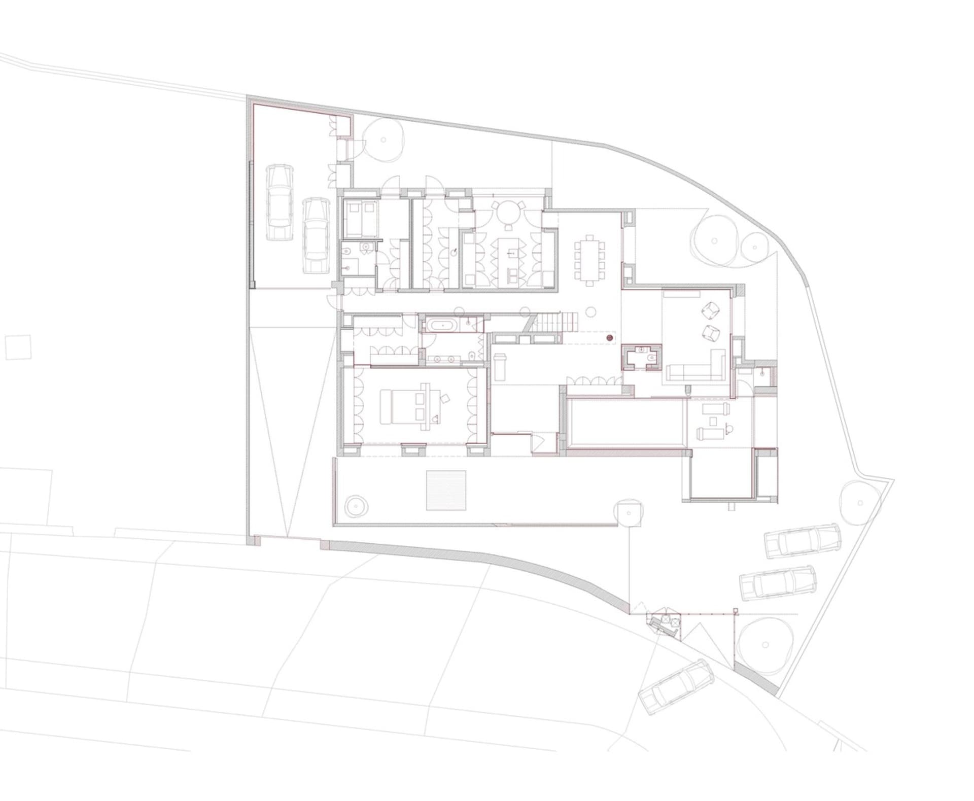 住宅建築的平面圖,顯示不同房間與配置。