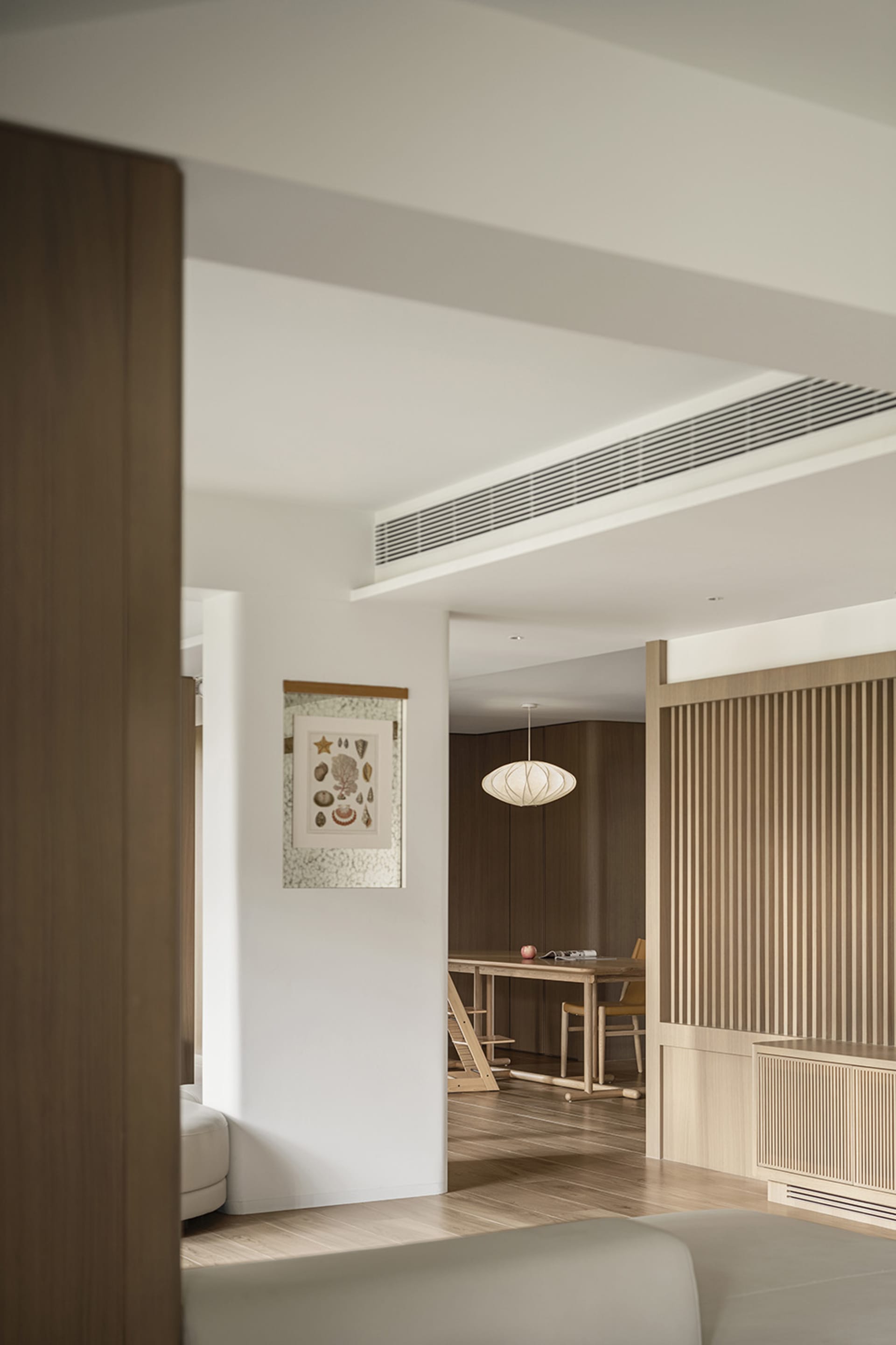 Modern Interior: Wood and White Living Room | Feel Design