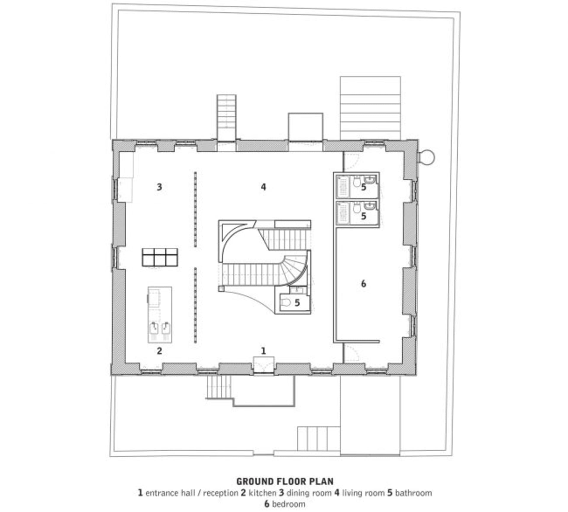 住宅平面圖,展示一棟住宅建築地面層的配置布局。
