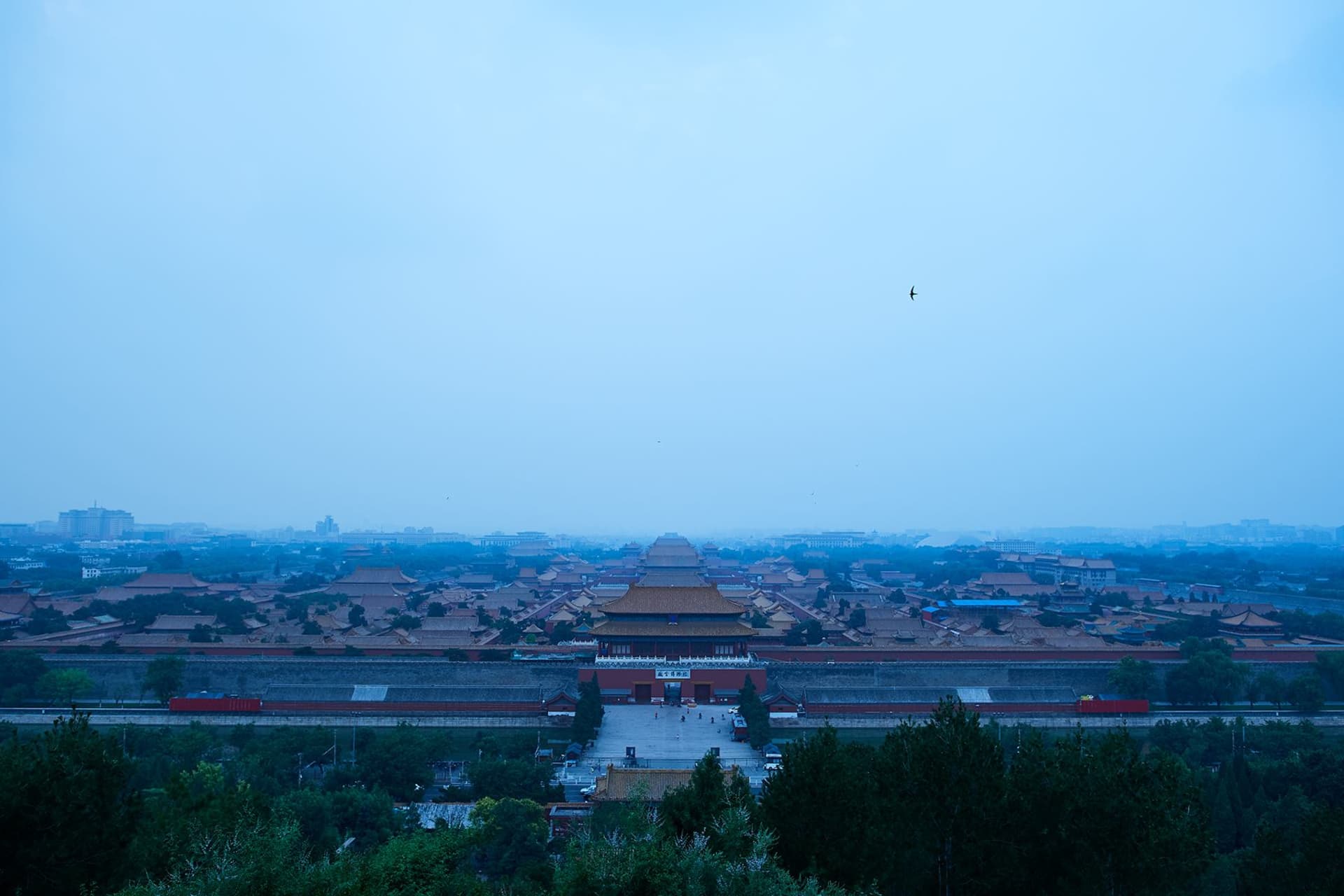 以磚造建築為主體的城市景觀。