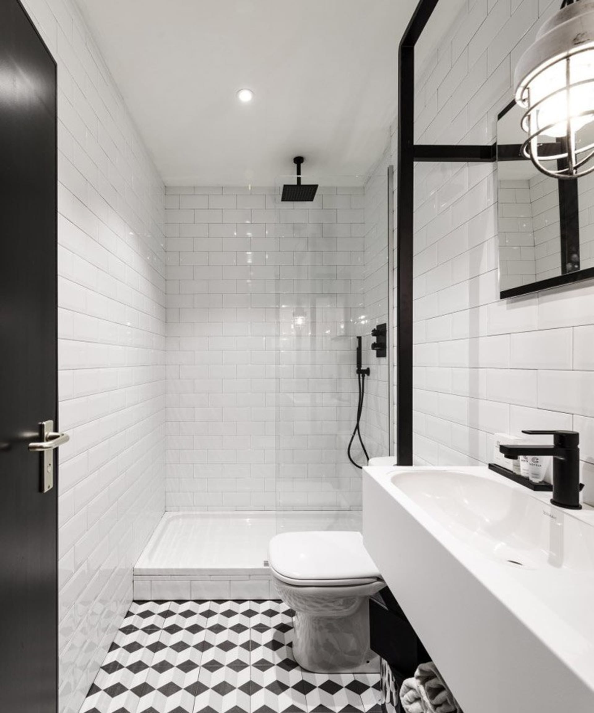Modern Bathroom with Black and White Tile | Feel Design