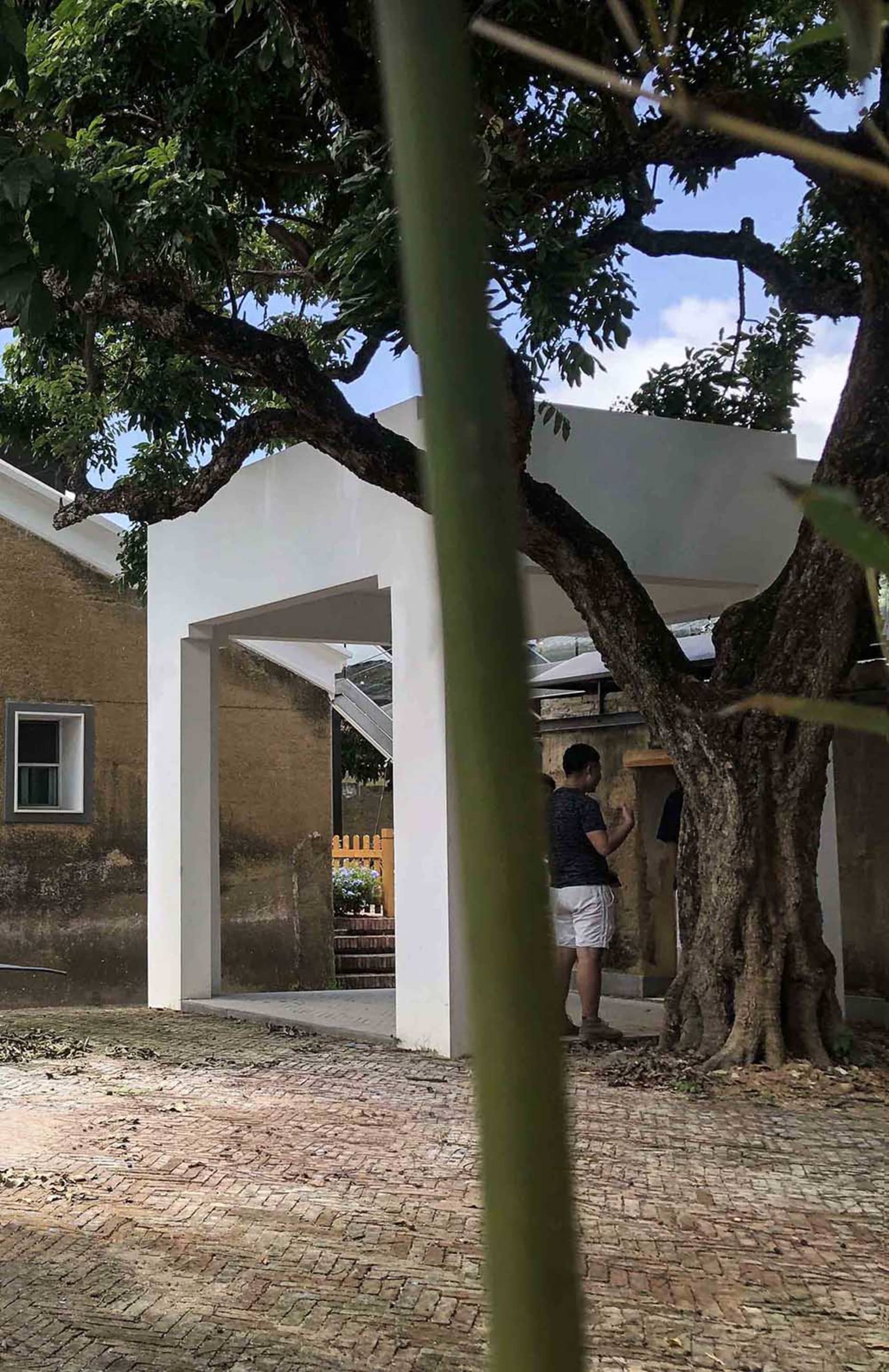 混凝土極簡主義建築的外觀與室內設計