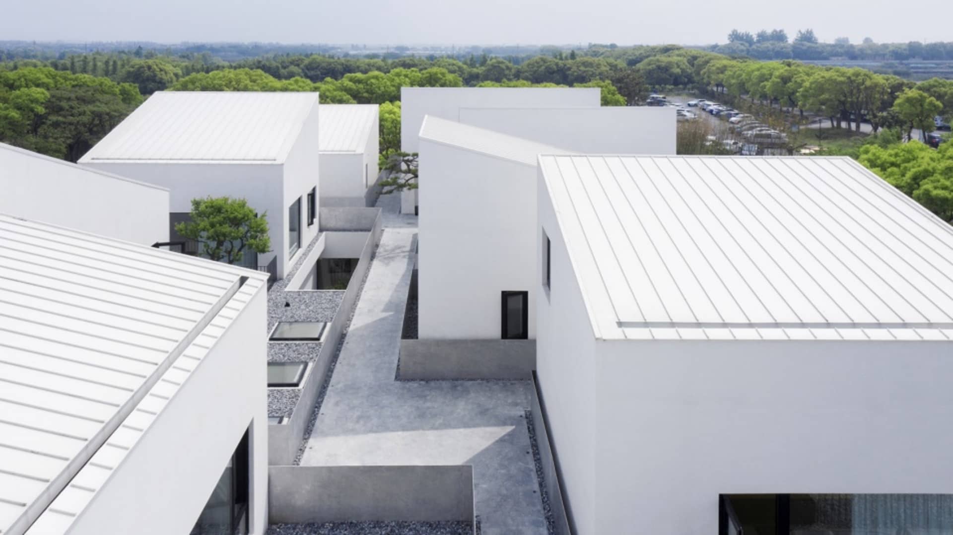 White steel residential buildings