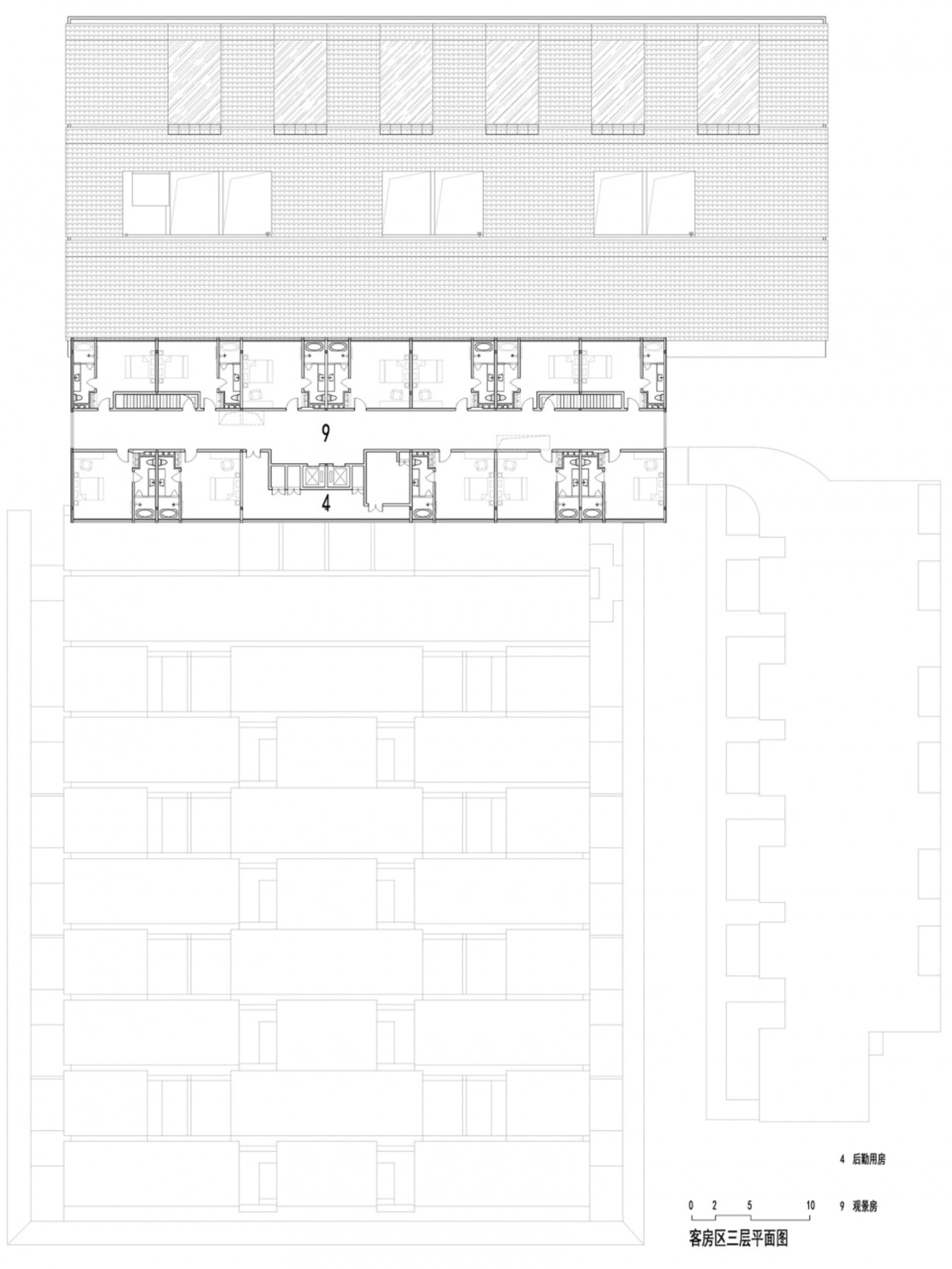 住宅建築的平面圖,展示多個房間與設施。