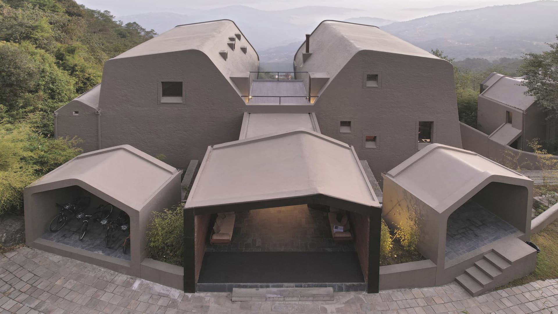 現代住宅建築採用混凝土外觀與幾何造型。