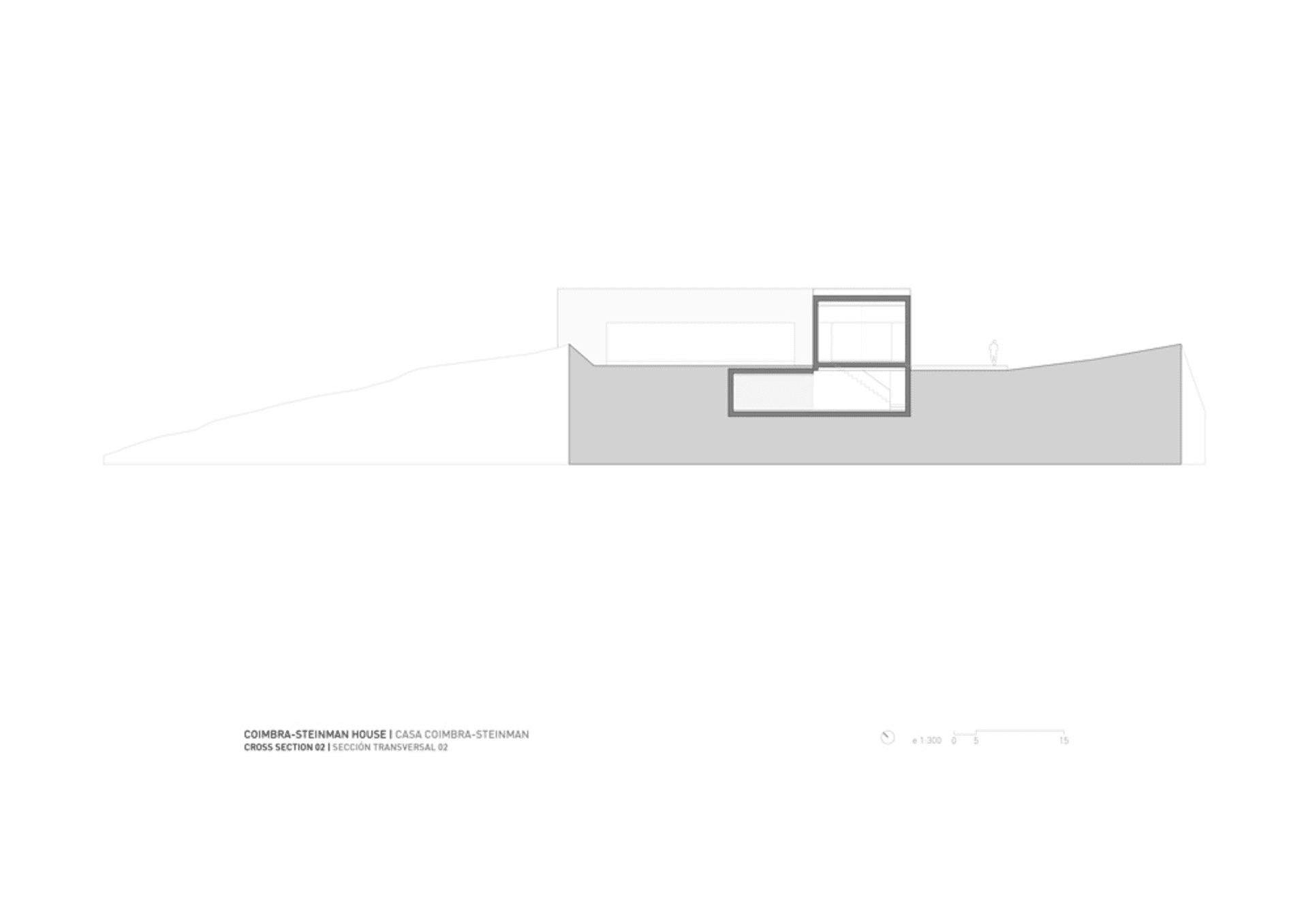 一張建築剖面圖，展示現代金屬結構建築的內部配置。