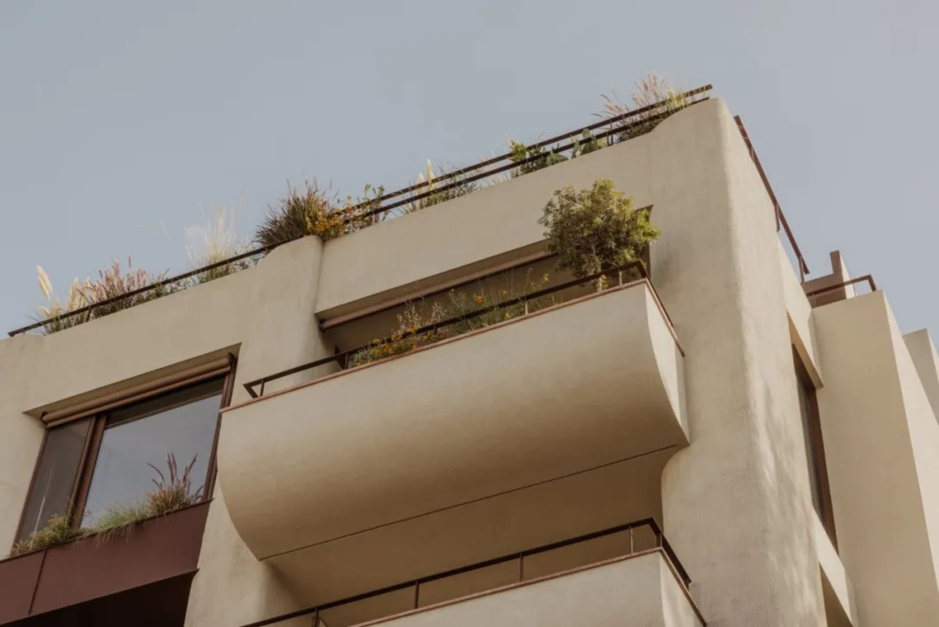 设计师自宅-希腊雅典帕帕戈暖色调复式公寓 3