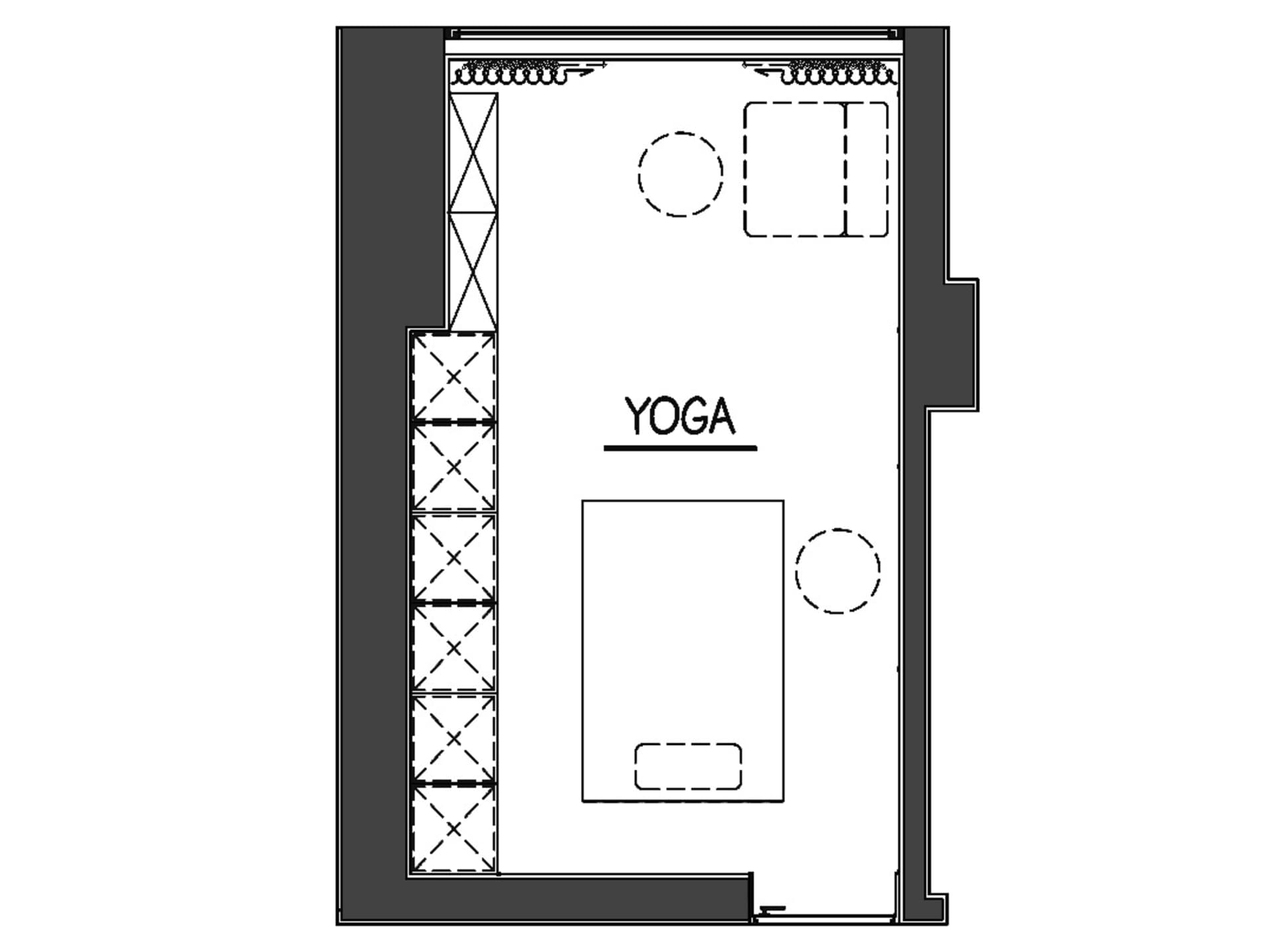 黑白瑜伽教室建築平面圖，顯示收納牆、瑜伽墊區域與流動路徑。