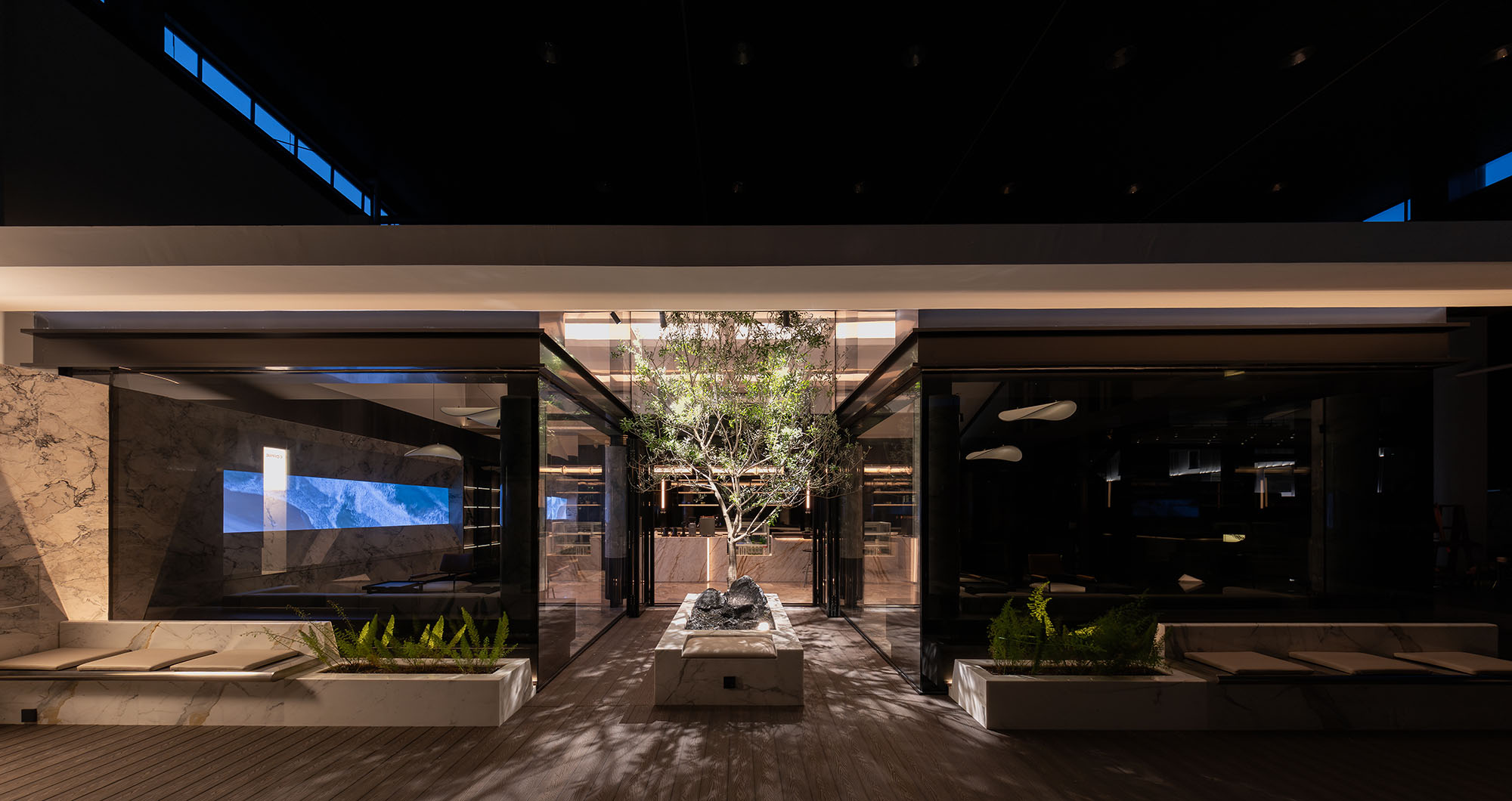 Luxurious Retail Design 2