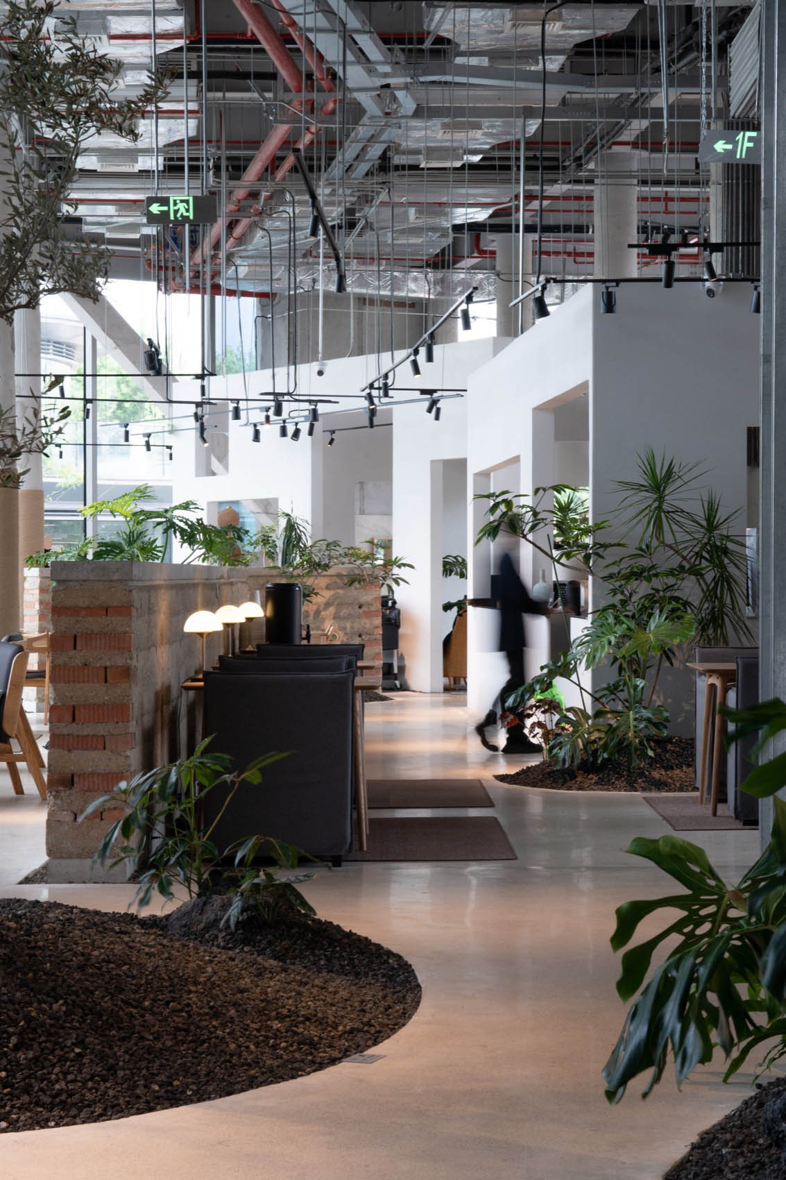 Modern Retail Space 1