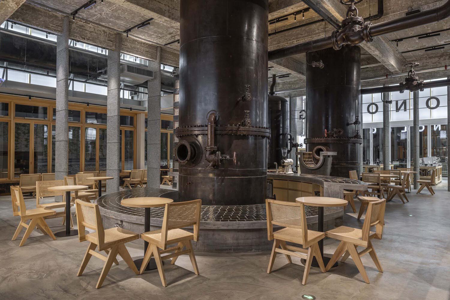 Contemporary Retail Interior 4