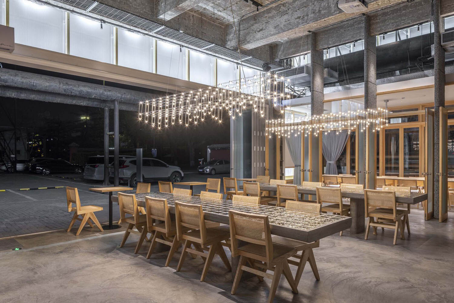 Contemporary Retail Interior 3