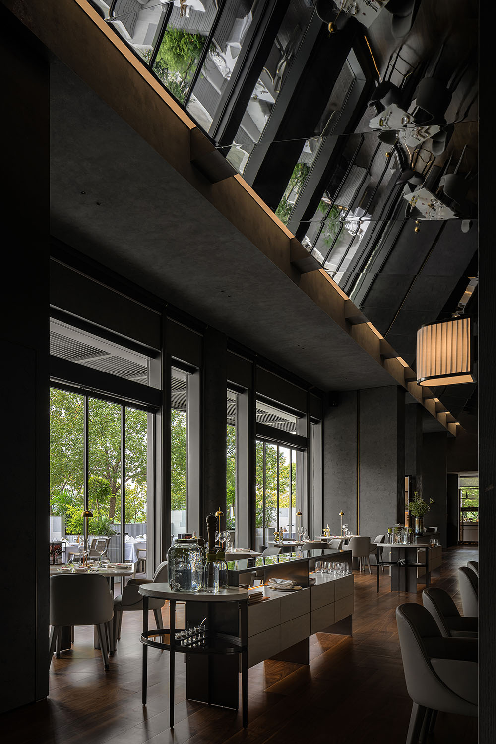 Chic Dining Design 1