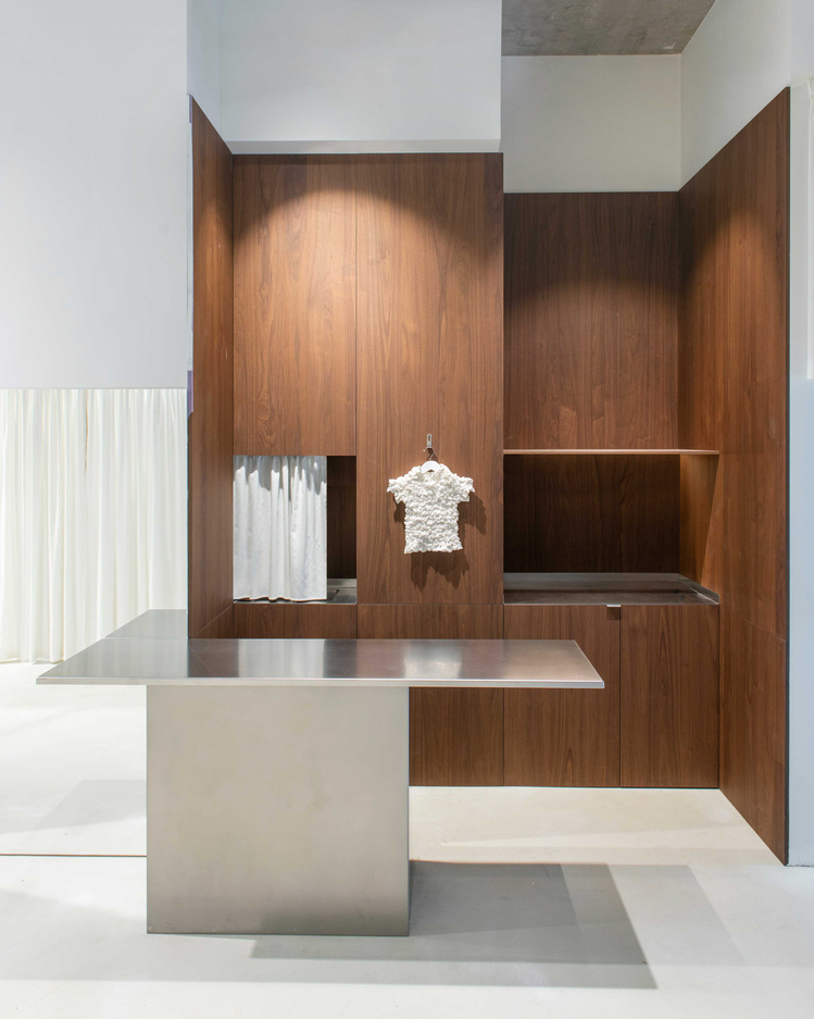 Minimalist Retail Collection 4