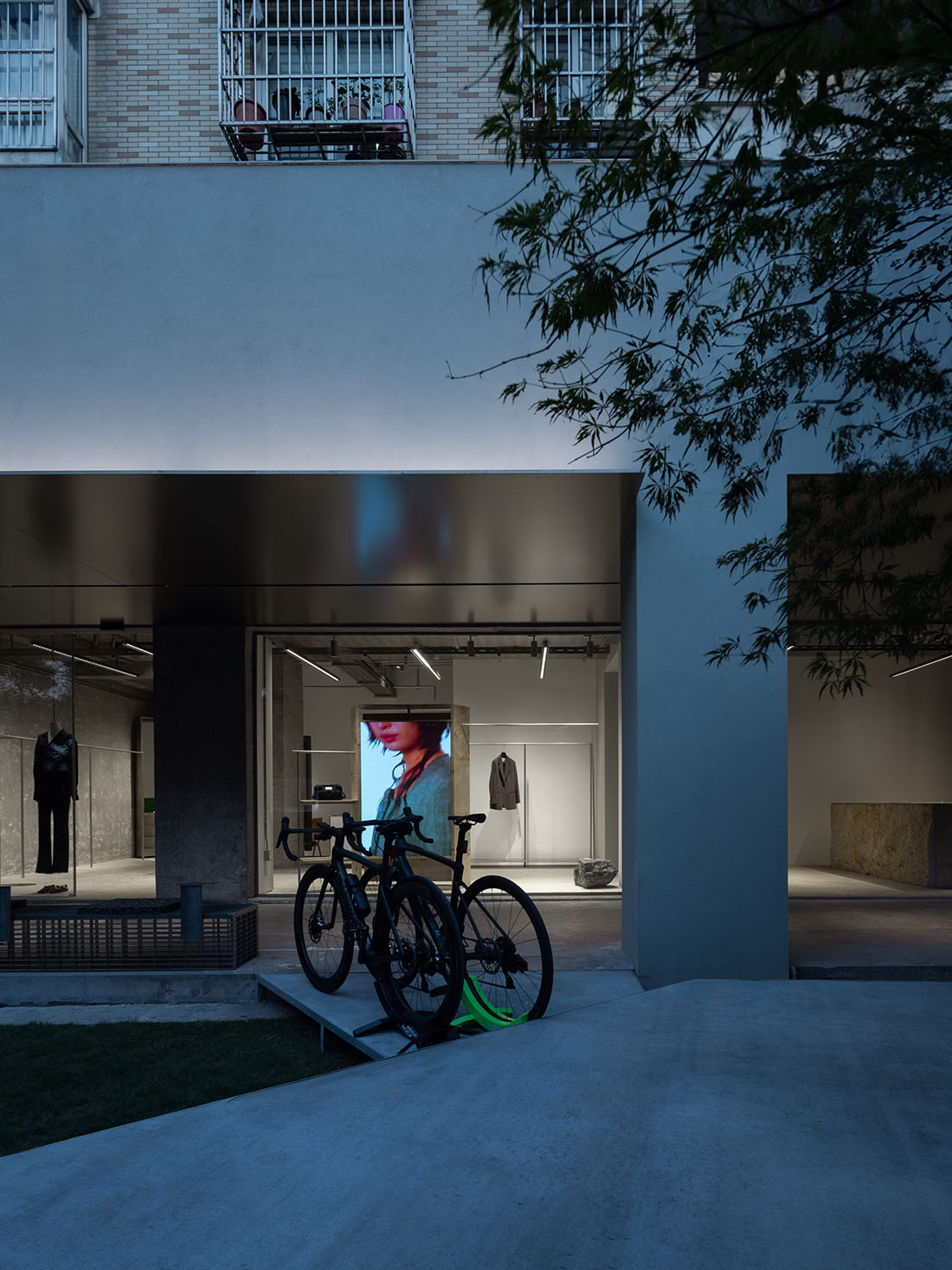 Luxurious Retail Collection 1