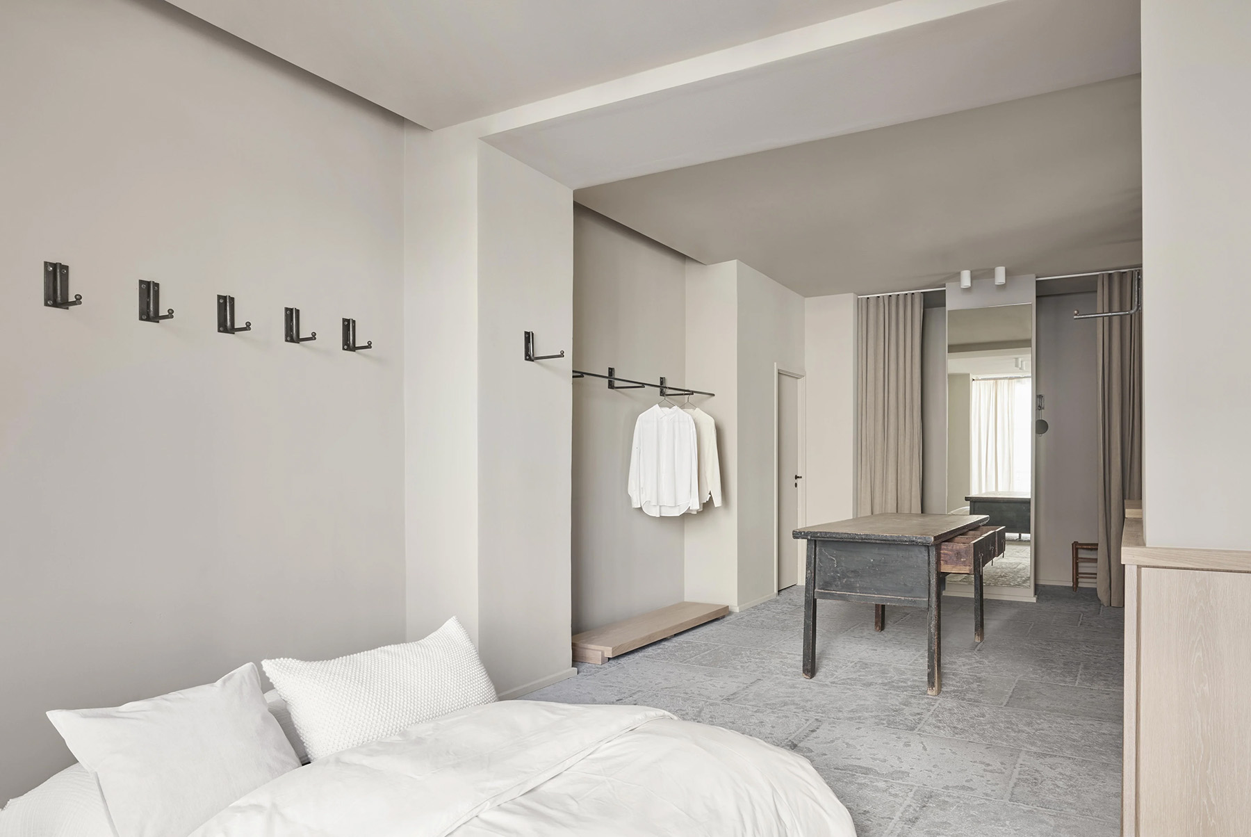 Contemporary Bedroom Collection 4