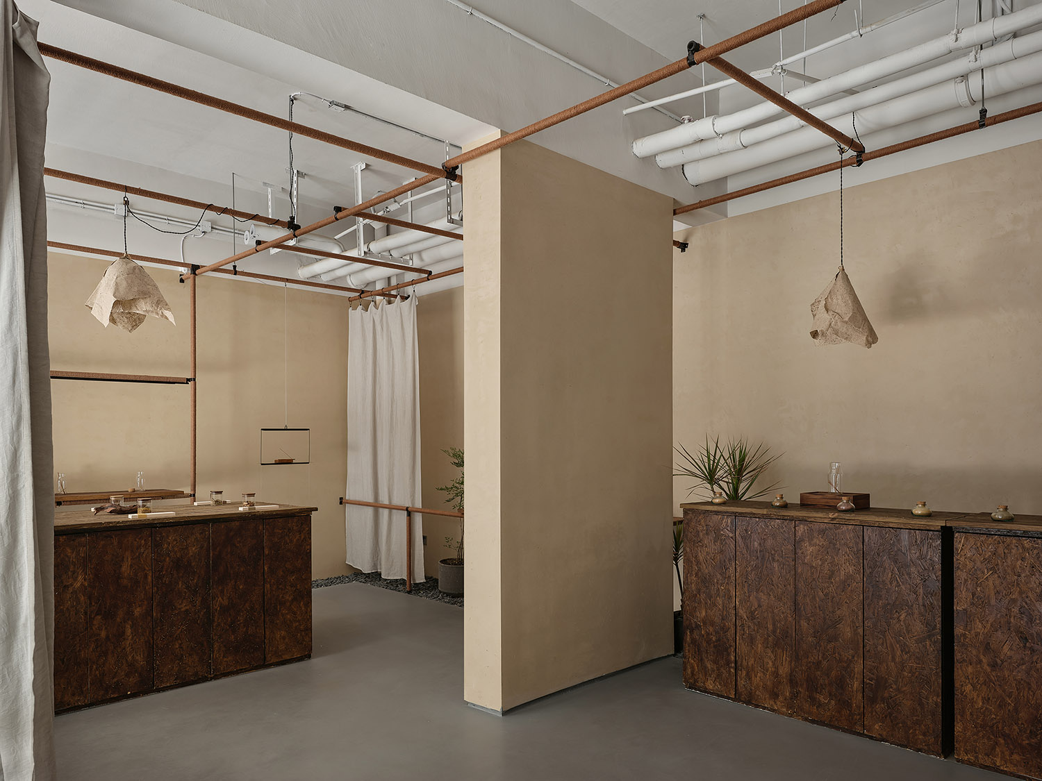 Luxurious Retail Space 4