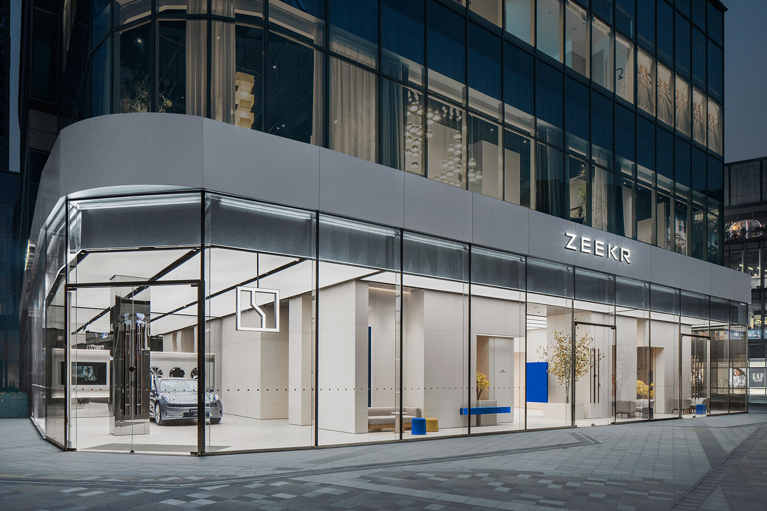 Chic Retail Concept 2