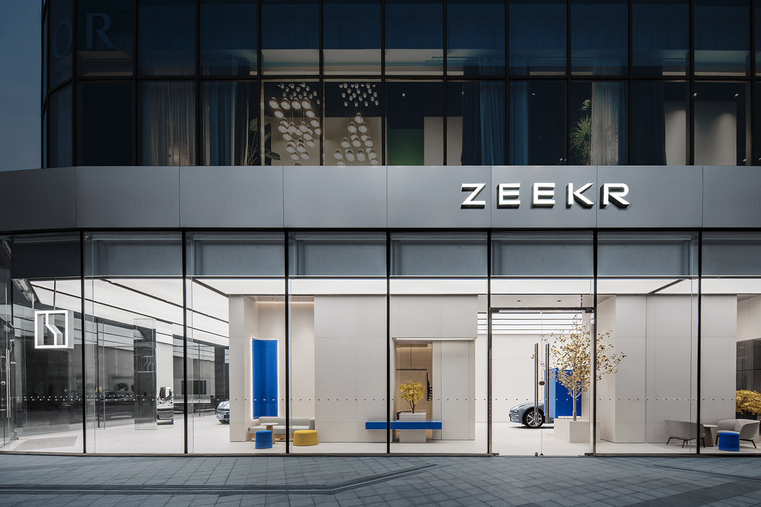 Chic Retail Concept 4